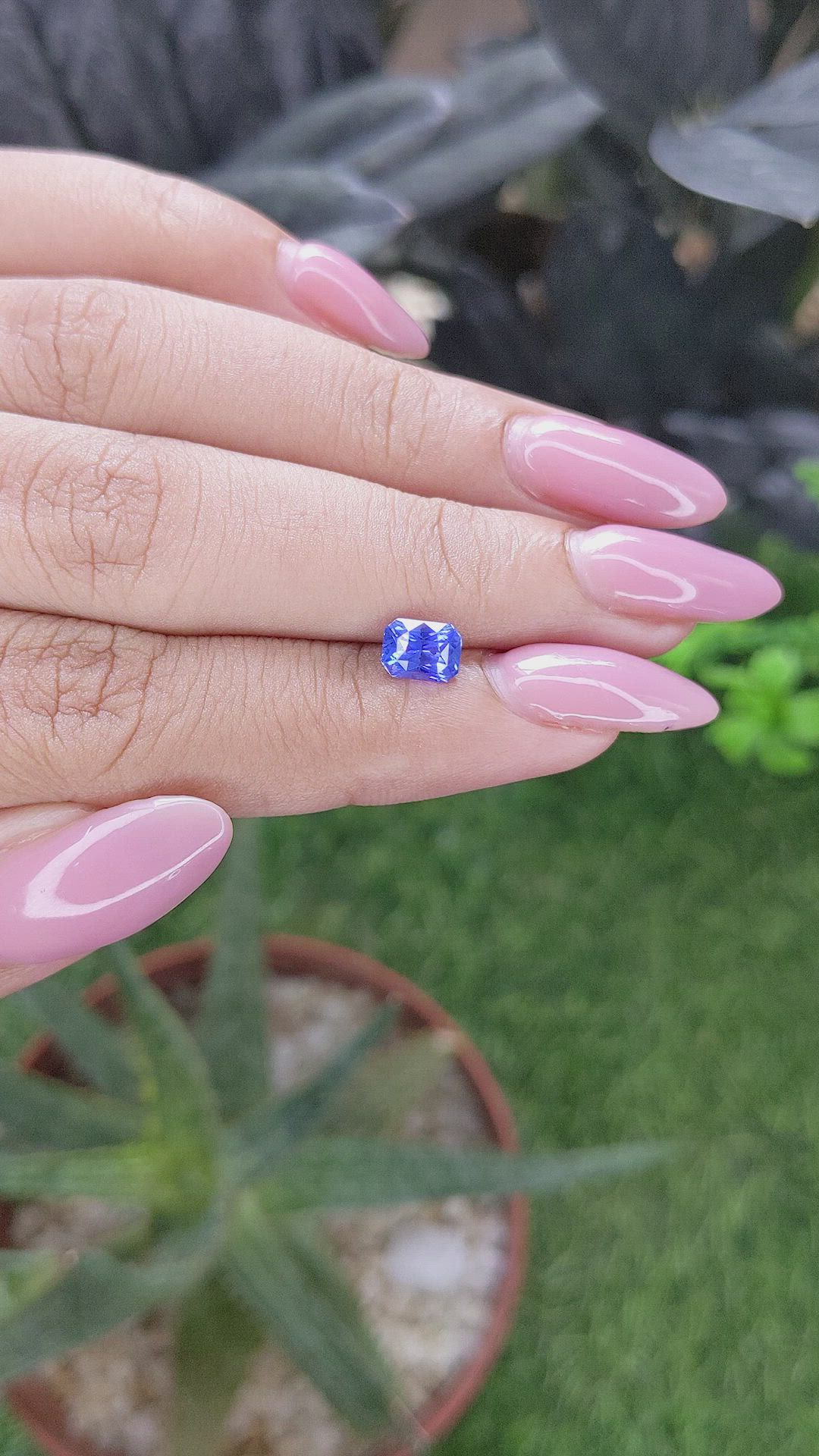 1.12 Ct. Blue Sapphire from Ceylon (Sri Lanka) Size Video