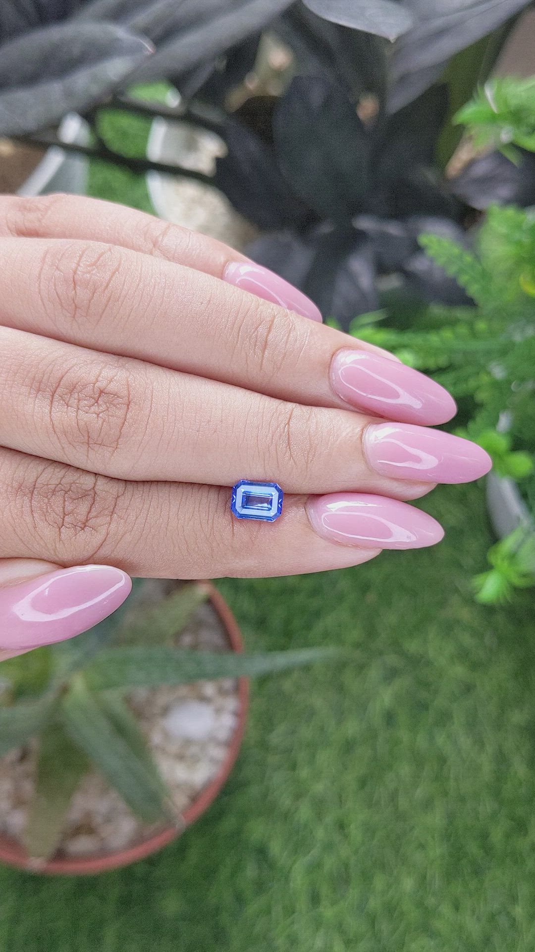 1.13 Ct. Blue Sapphire from Ceylon (Sri Lanka) Size Video