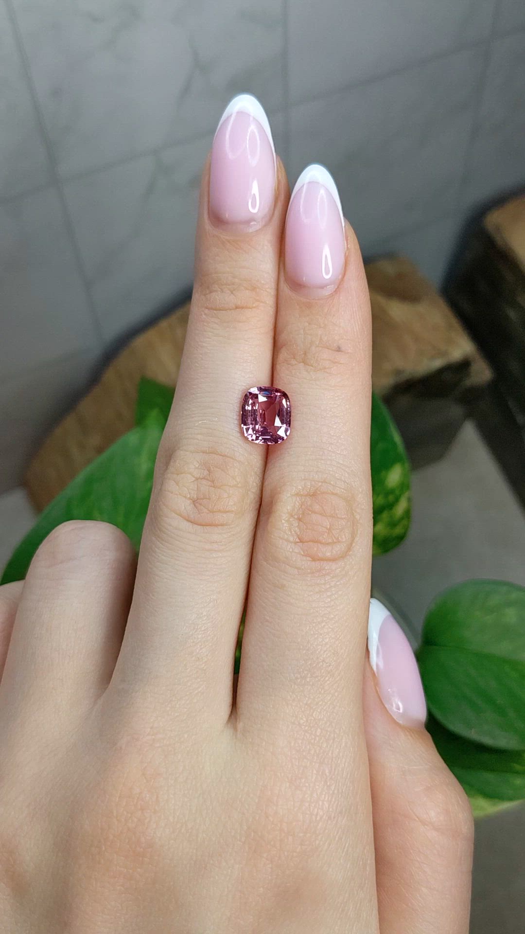 3.02 Ct. Padparadscha Sapphire from Ceylon (Sri Lanka) Size Video