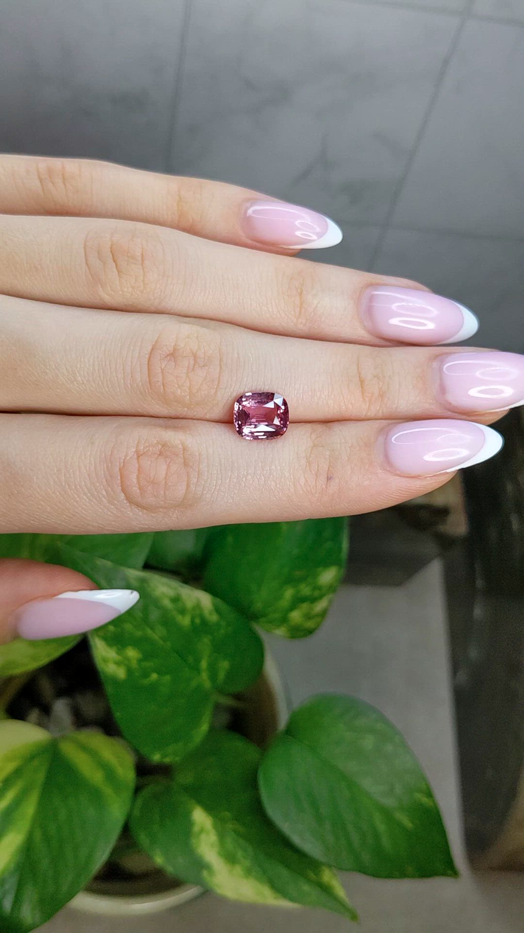 3.02 Ct. Padparadscha Sapphire from Ceylon (Sri Lanka) Size Video
