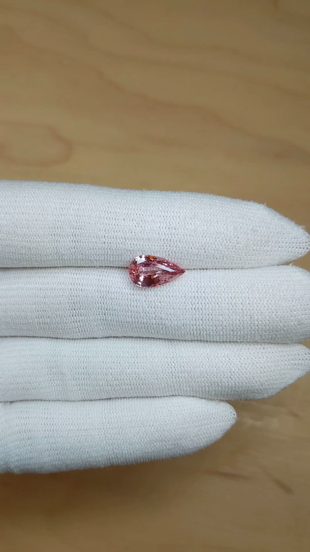 2.97 Ct. Padparadscha Sapphire from Ceylon (Sri Lanka) Size Video