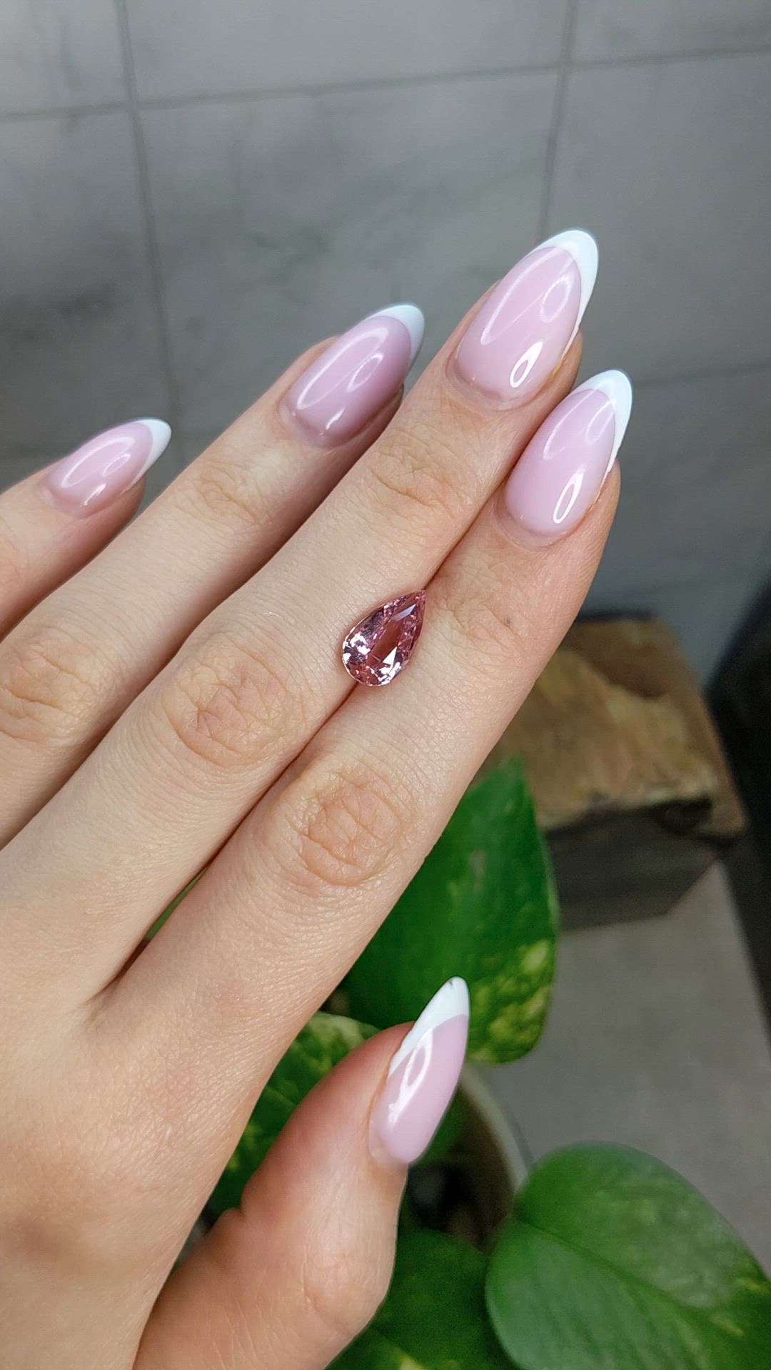 2.97 Ct. Padparadscha Sapphire from Ceylon (Sri Lanka) Size Video