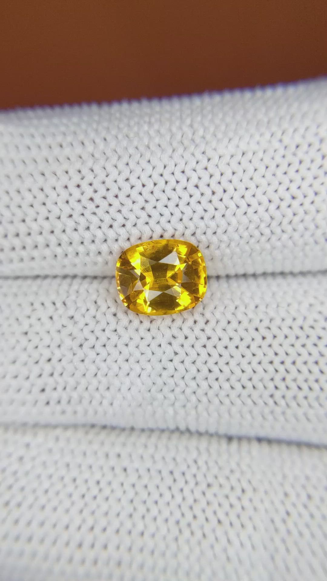 2.16 Ct. Yellow Sapphire from Ceylon (Sri Lanka) Size Video