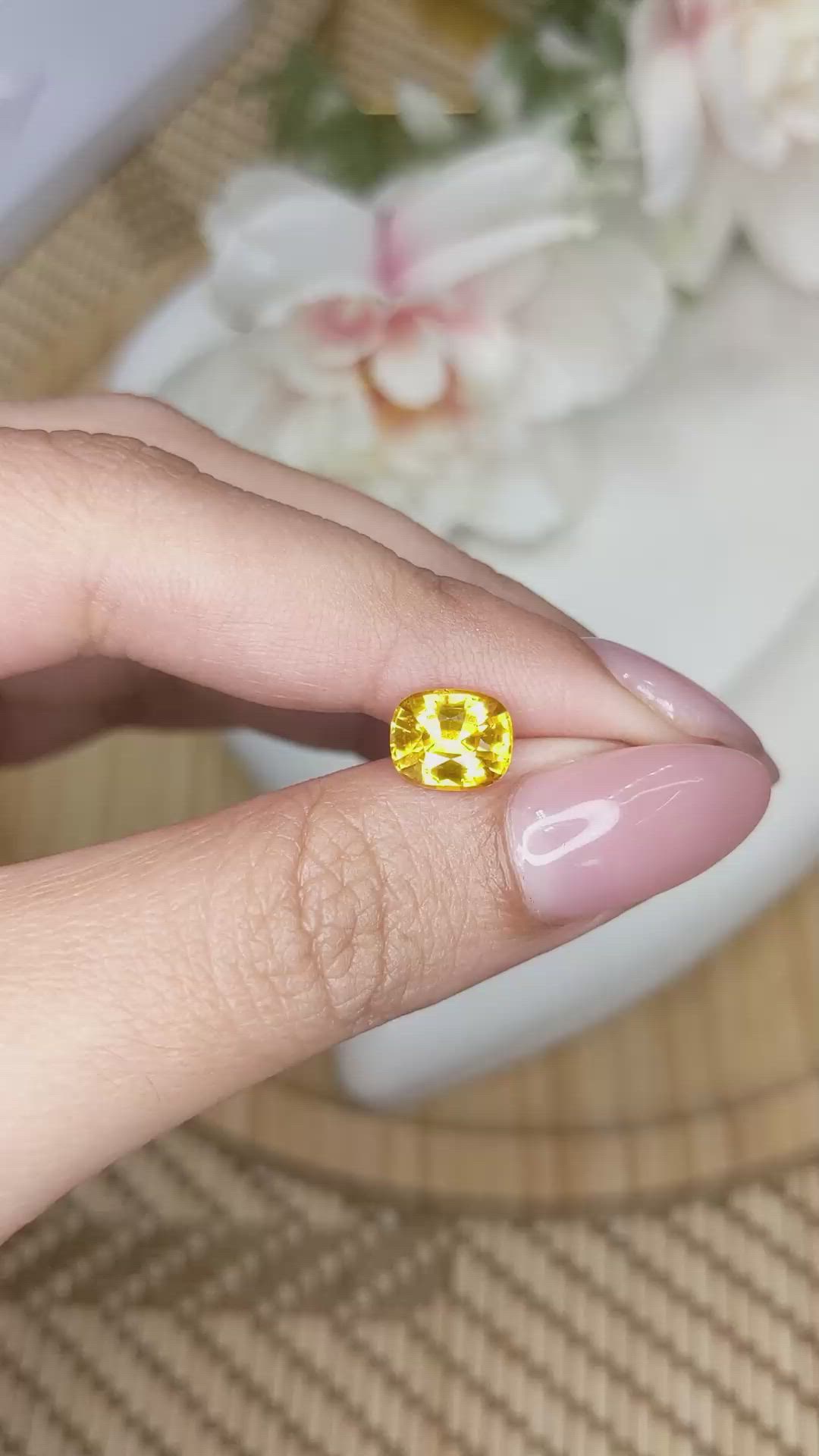 2.16 Ct. Yellow Sapphire from Ceylon (Sri Lanka) Size Video