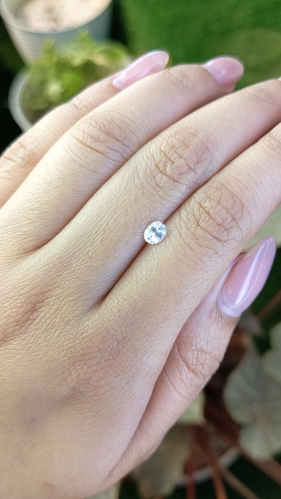 0.45 Ct. White Sapphire from Ceylon (Sri Lanka) Size Video