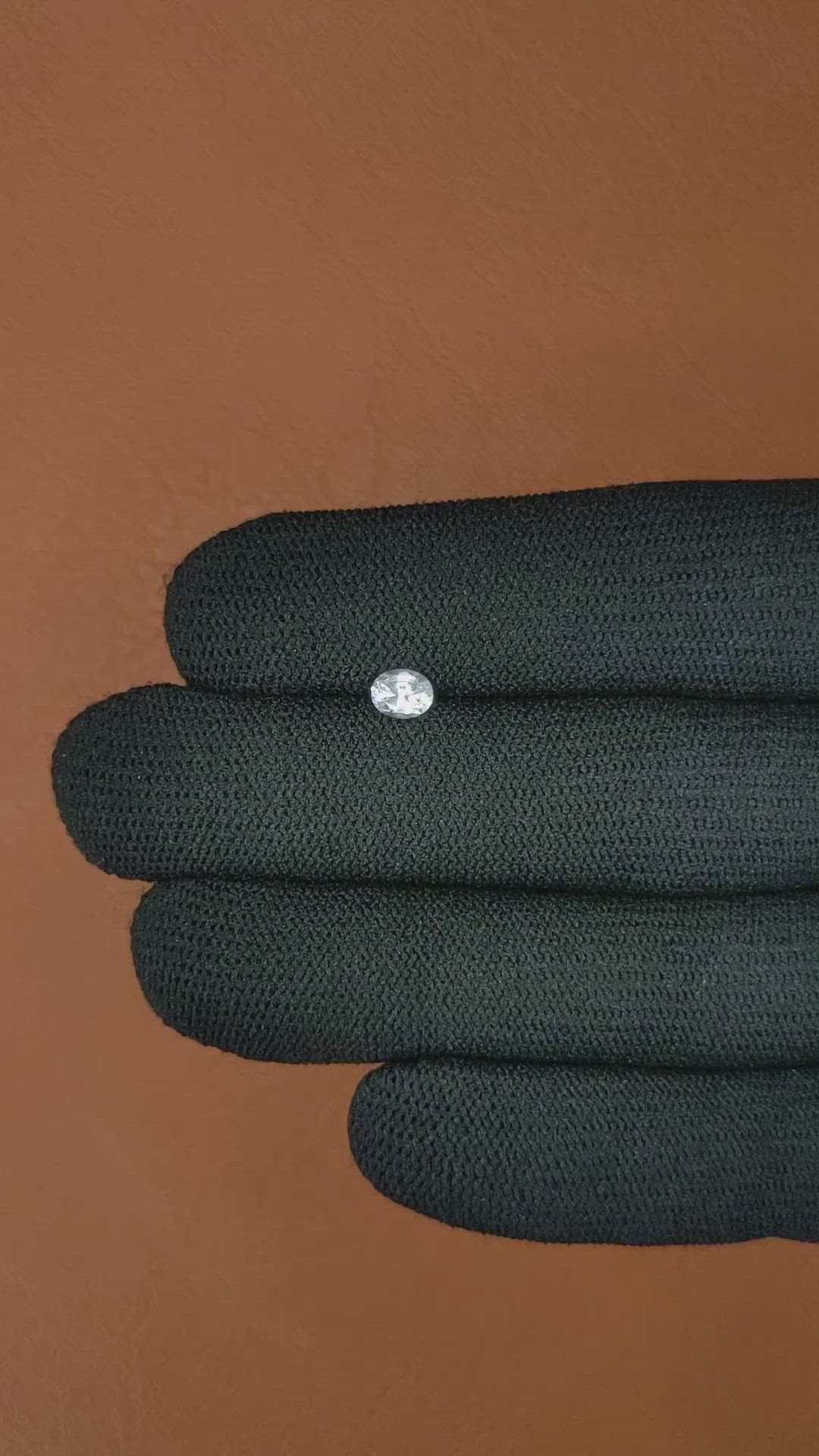 0.45 Ct. White Sapphire from Ceylon (Sri Lanka) Size Video