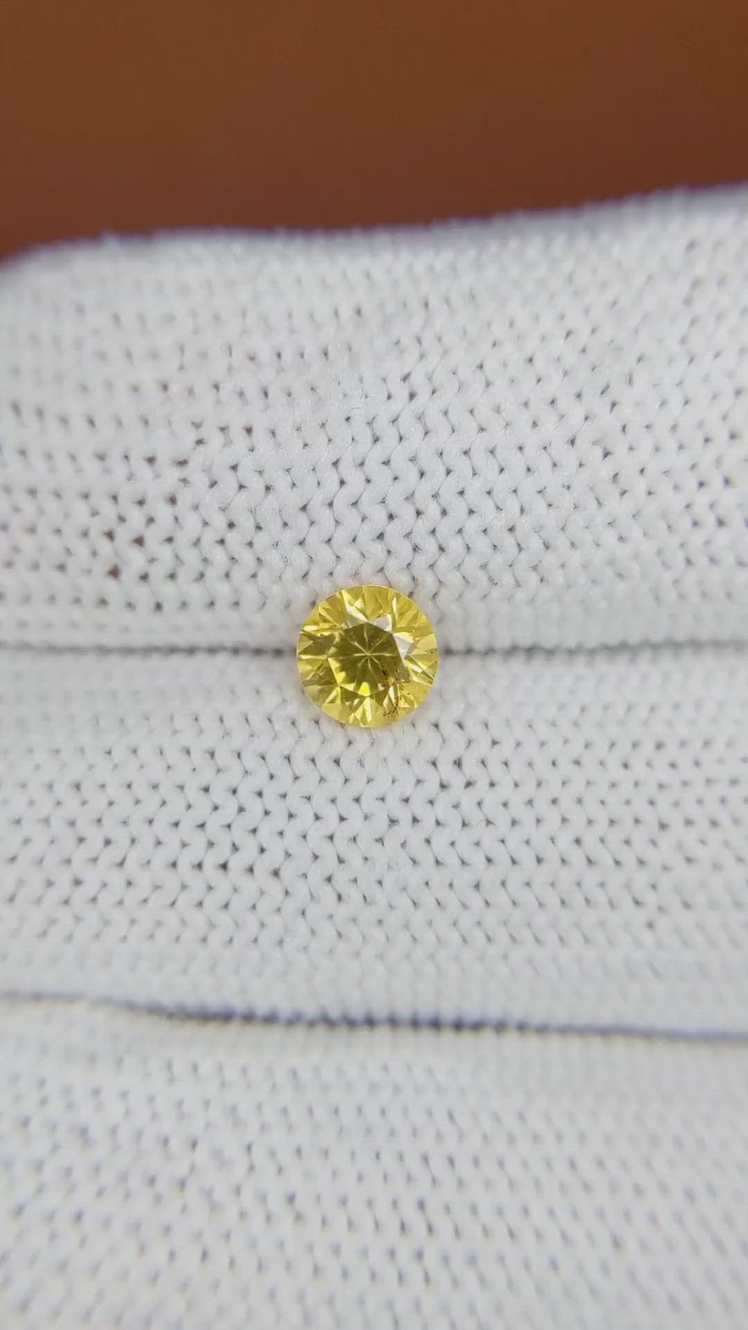 0.85 Ct. Yellow Sapphire from Ceylon (Sri Lanka) Size Video
