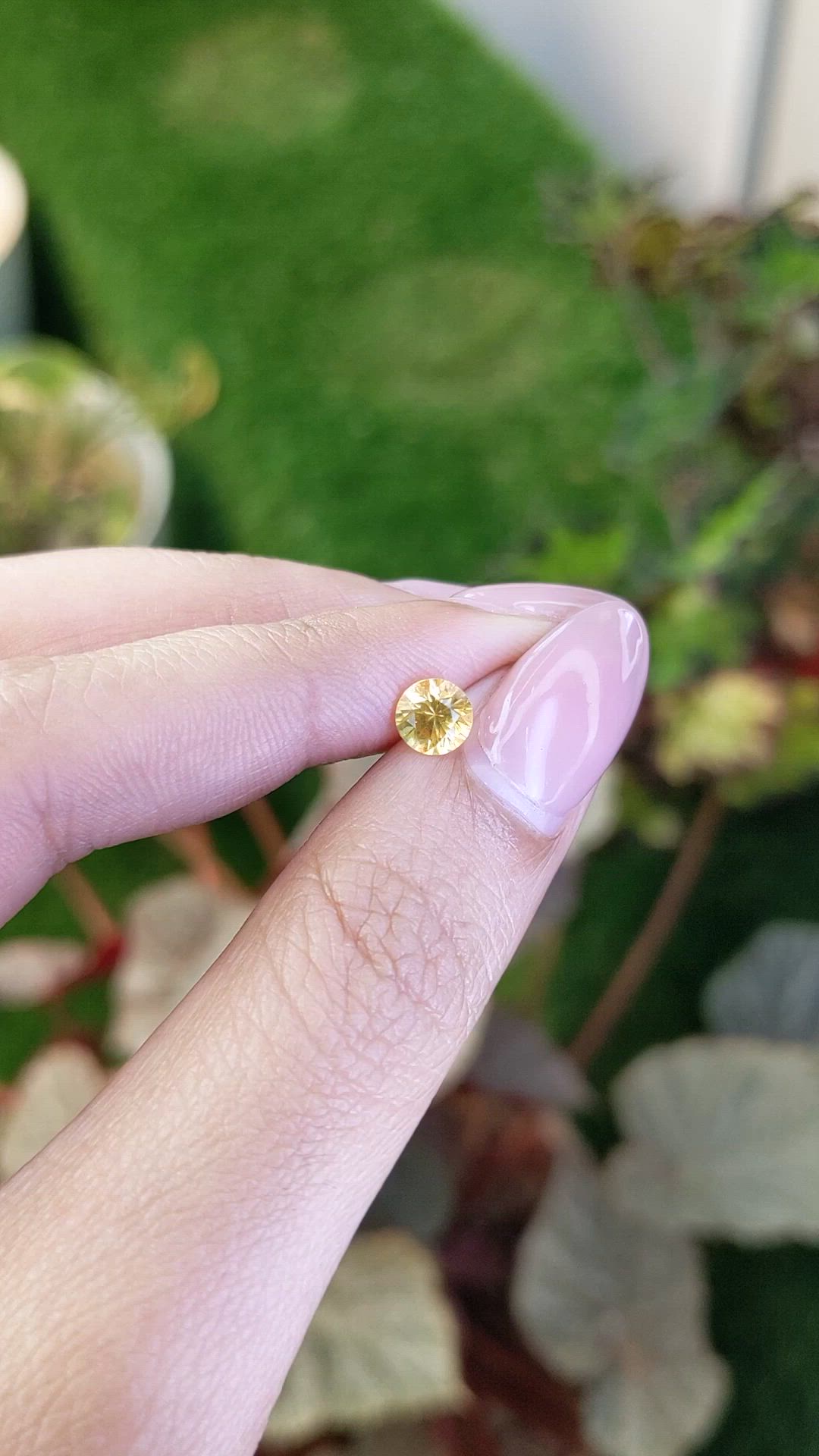 0.85 Ct. Yellow Sapphire from Ceylon (Sri Lanka) Size Video