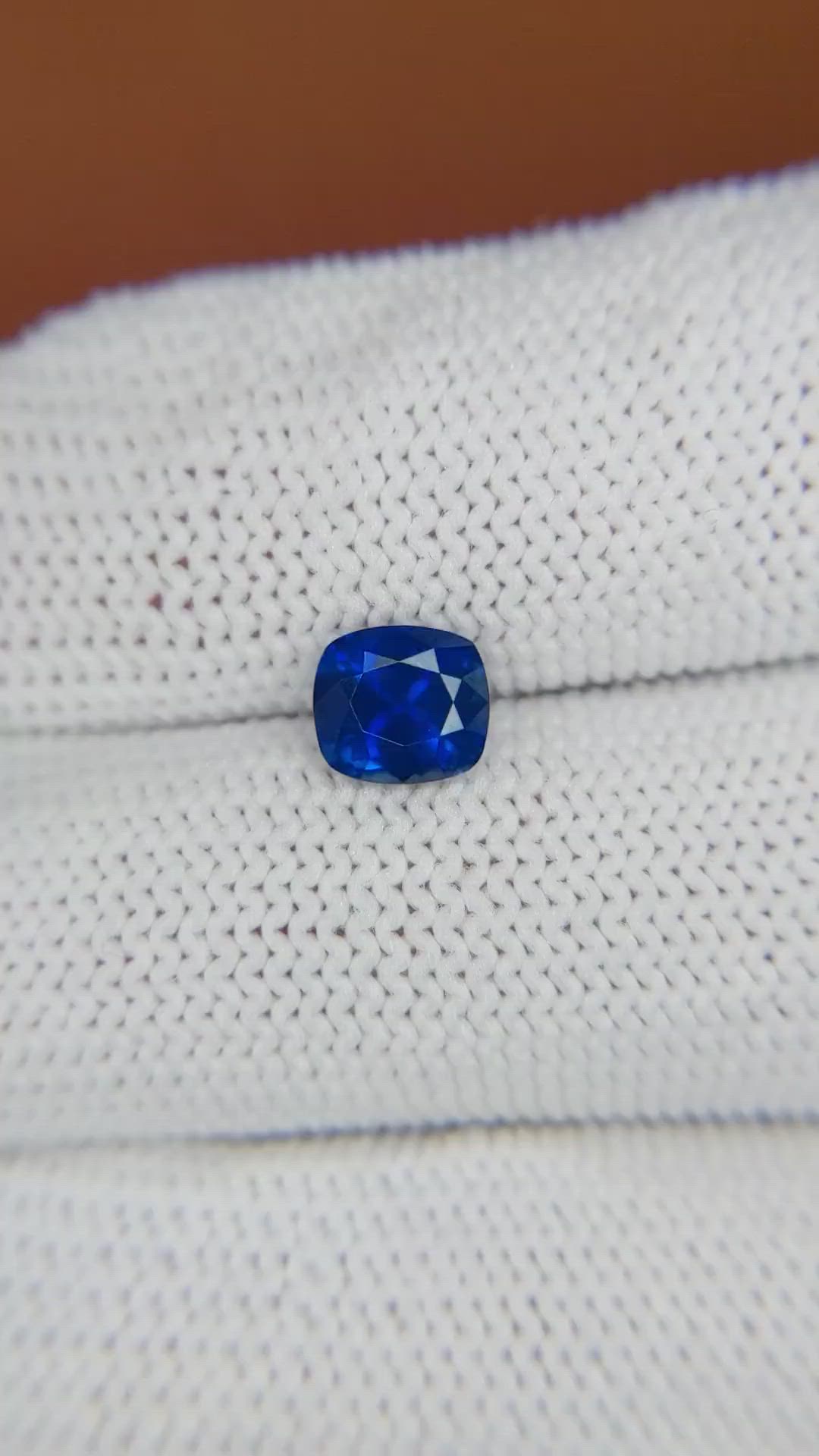 1.28 Ct. Blue Sapphire from Ceylon (Sri Lanka) Size Video