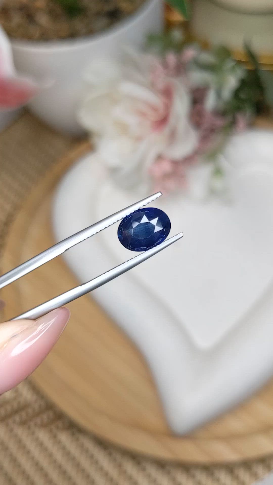 3.18 Ct. Blue Sapphire from Ceylon (Sri Lanka) Size Video