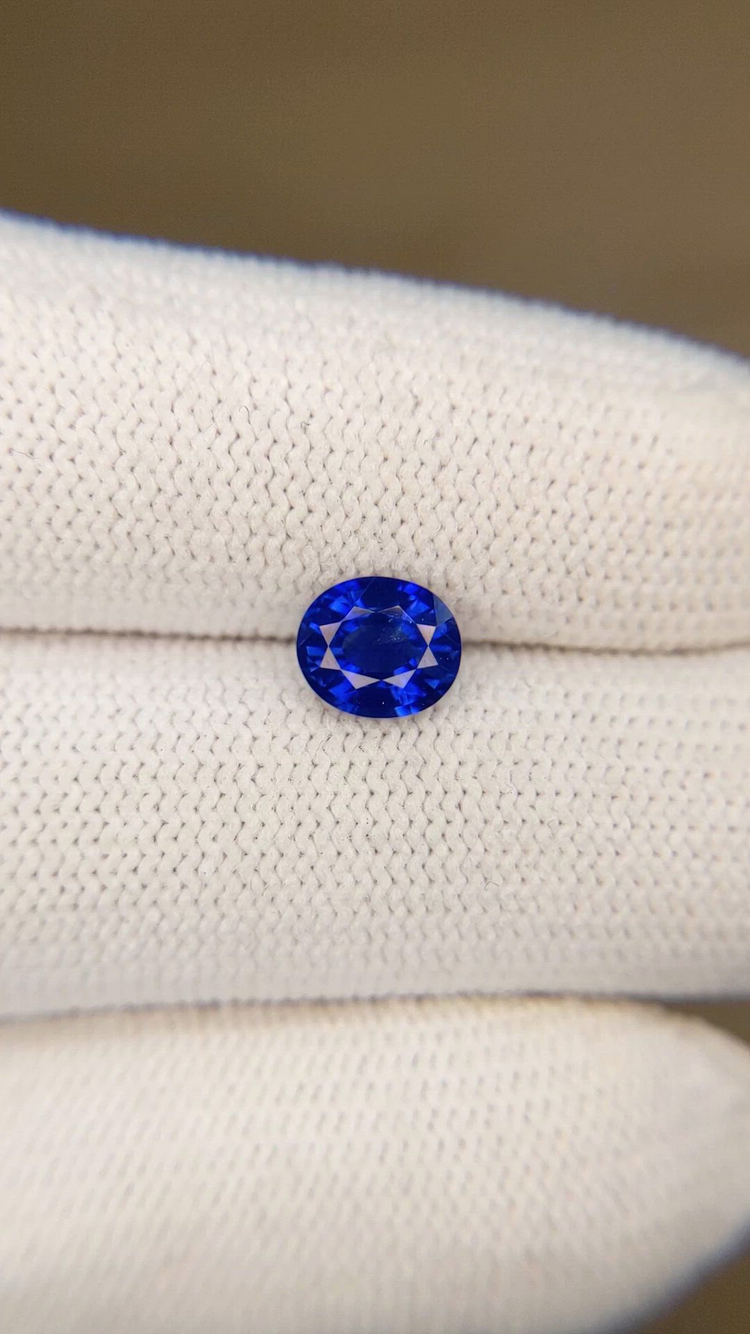 1.11 Ct. Blue Sapphire from Ceylon (Sri Lanka) Size Video