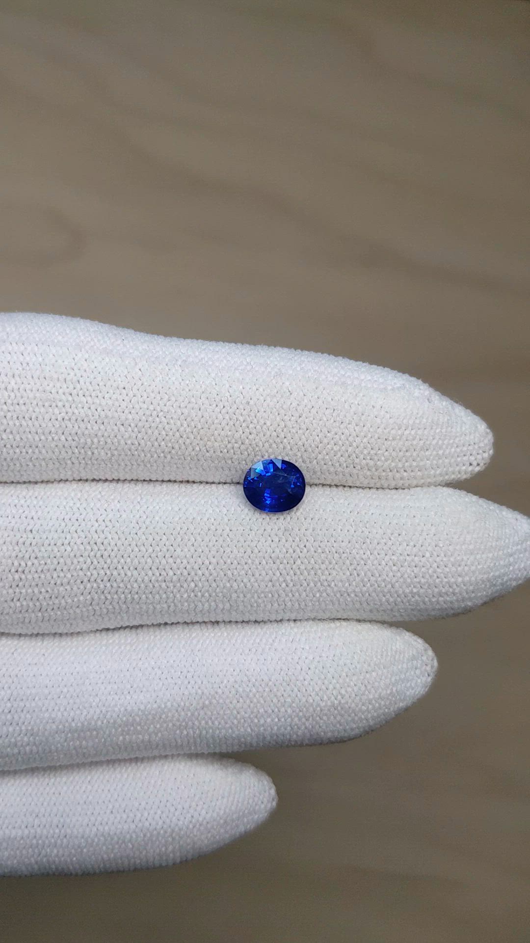 1.11 Ct. Blue Sapphire from Ceylon (Sri Lanka) Size Video