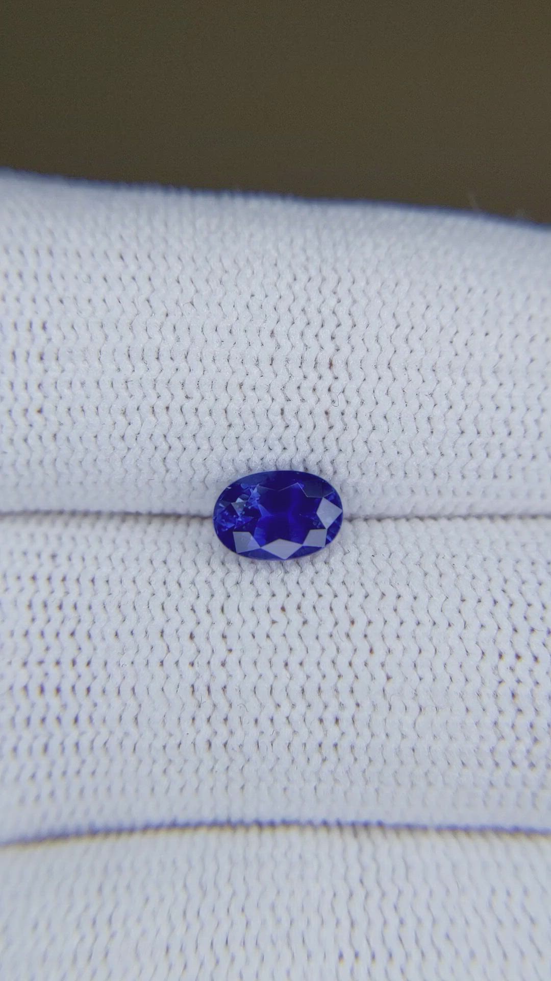 0.98 Ct. Blue Sapphire from Ceylon (Sri Lanka) Size Video