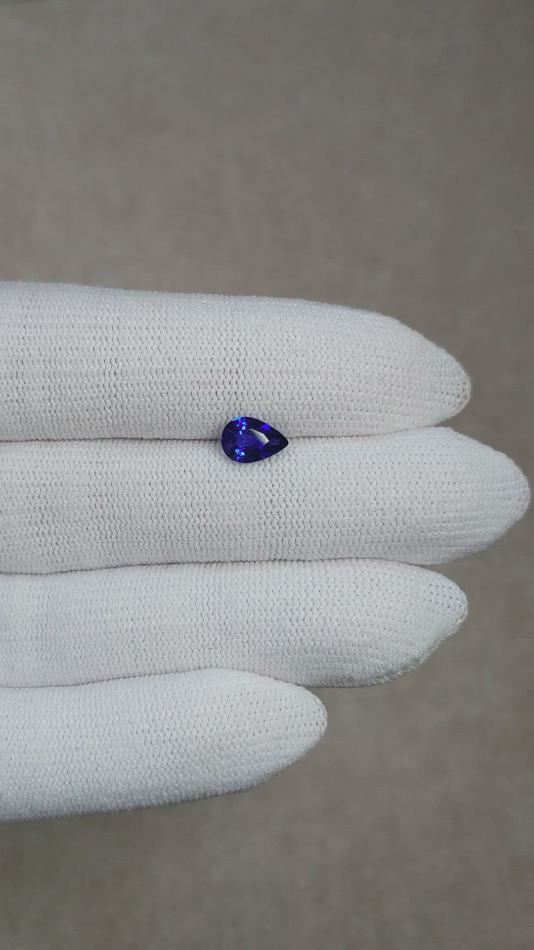 1.14 Ct. Blue Sapphire from Ceylon (Sri Lanka) Size Video