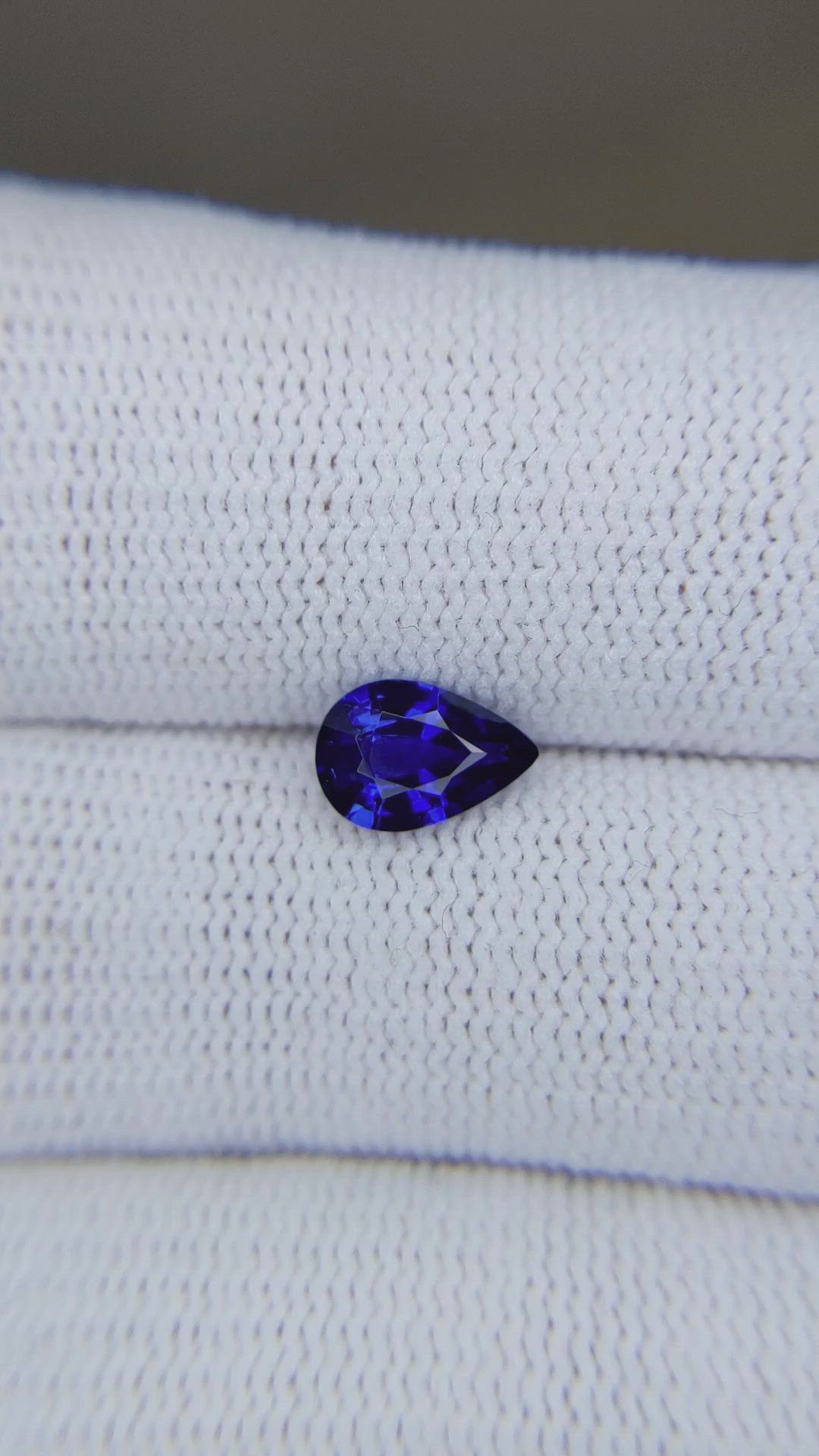 1.14 Ct. Blue Sapphire from Ceylon (Sri Lanka) Size Video