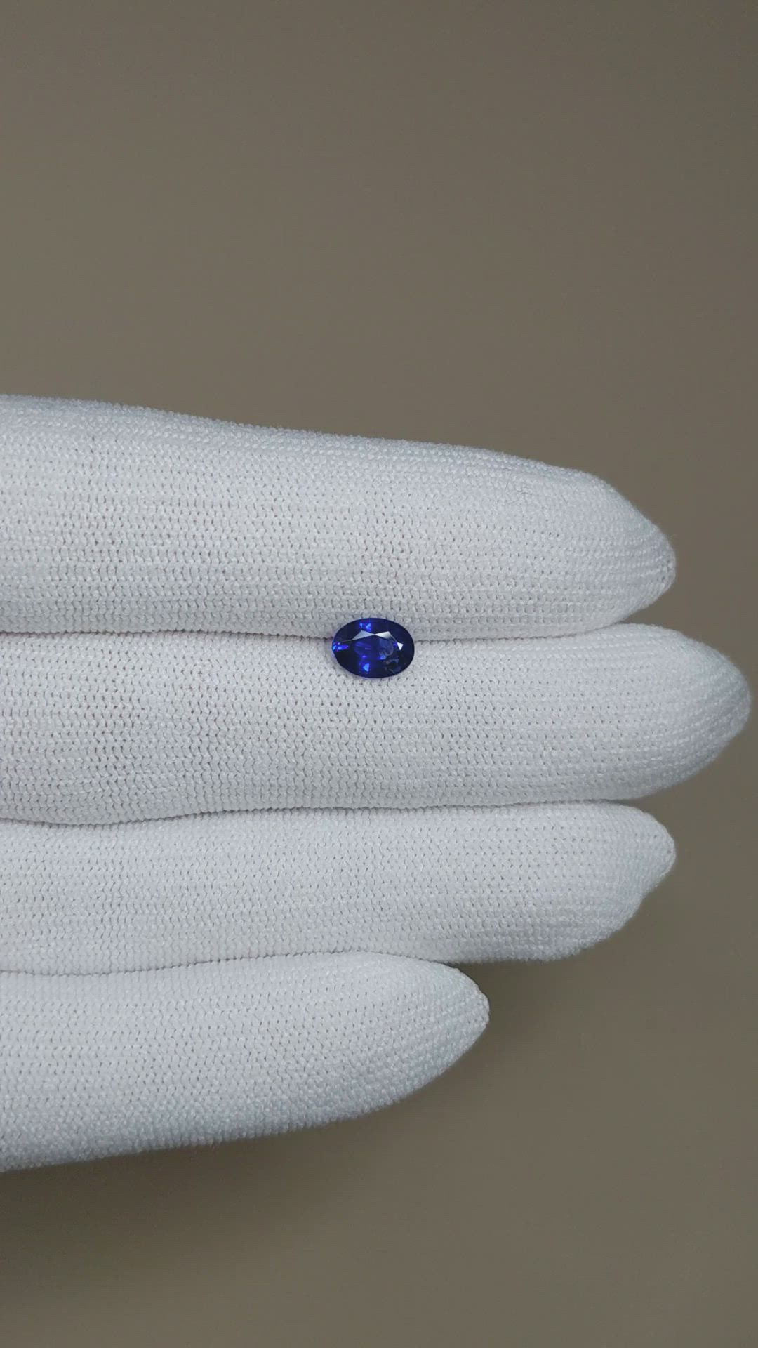 1.07 Ct. Blue Sapphire from Ceylon (Sri Lanka) Size Video