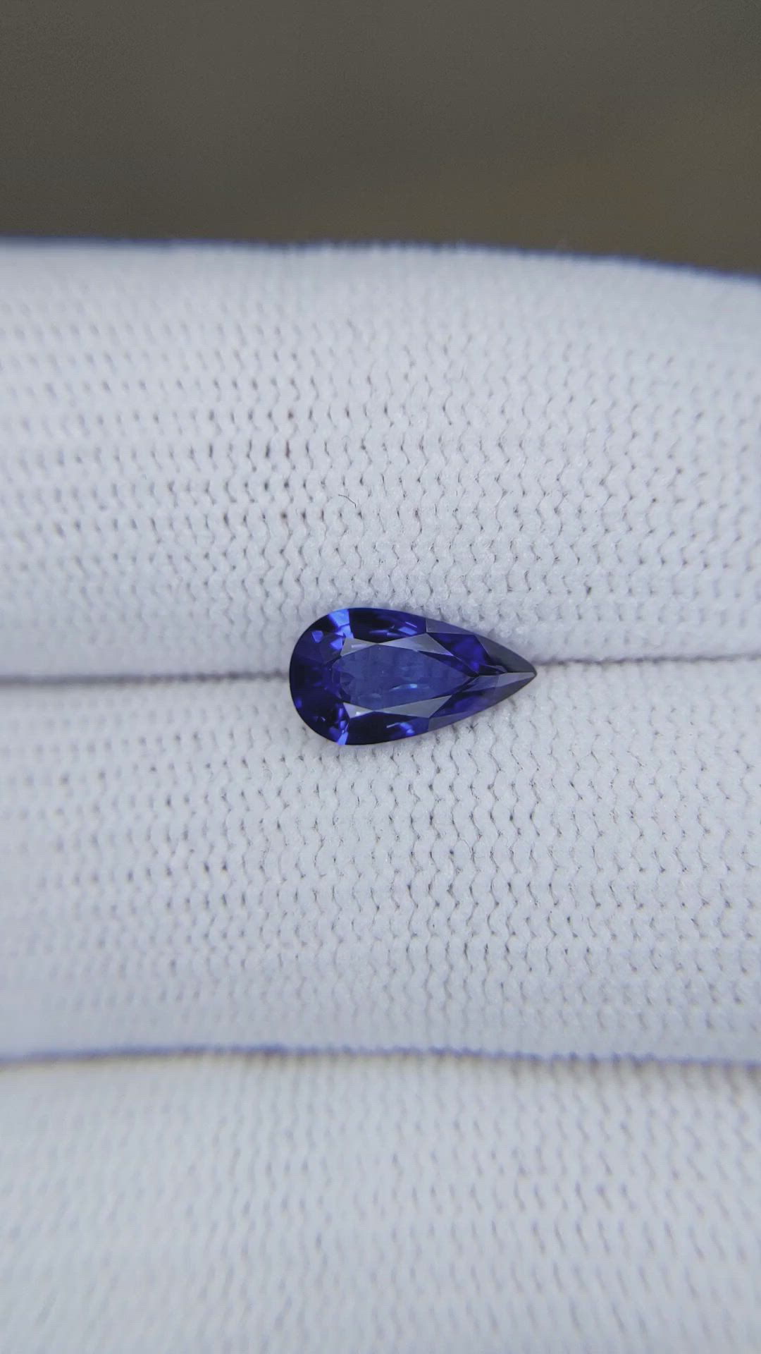 1.28 Ct. Blue Sapphire from Ceylon (Sri Lanka) Size Video