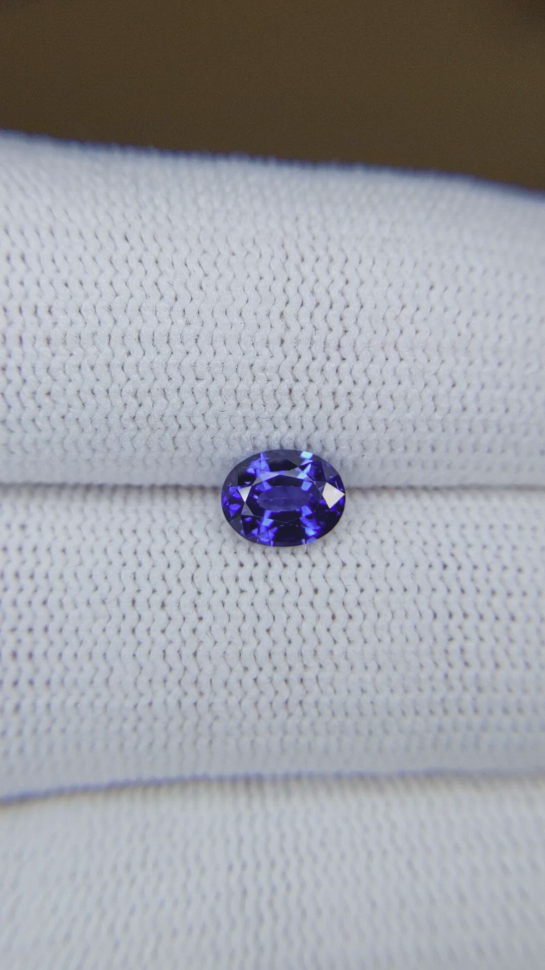 0.96 Ct. Blue Sapphire from Ceylon (Sri Lanka) Size Video