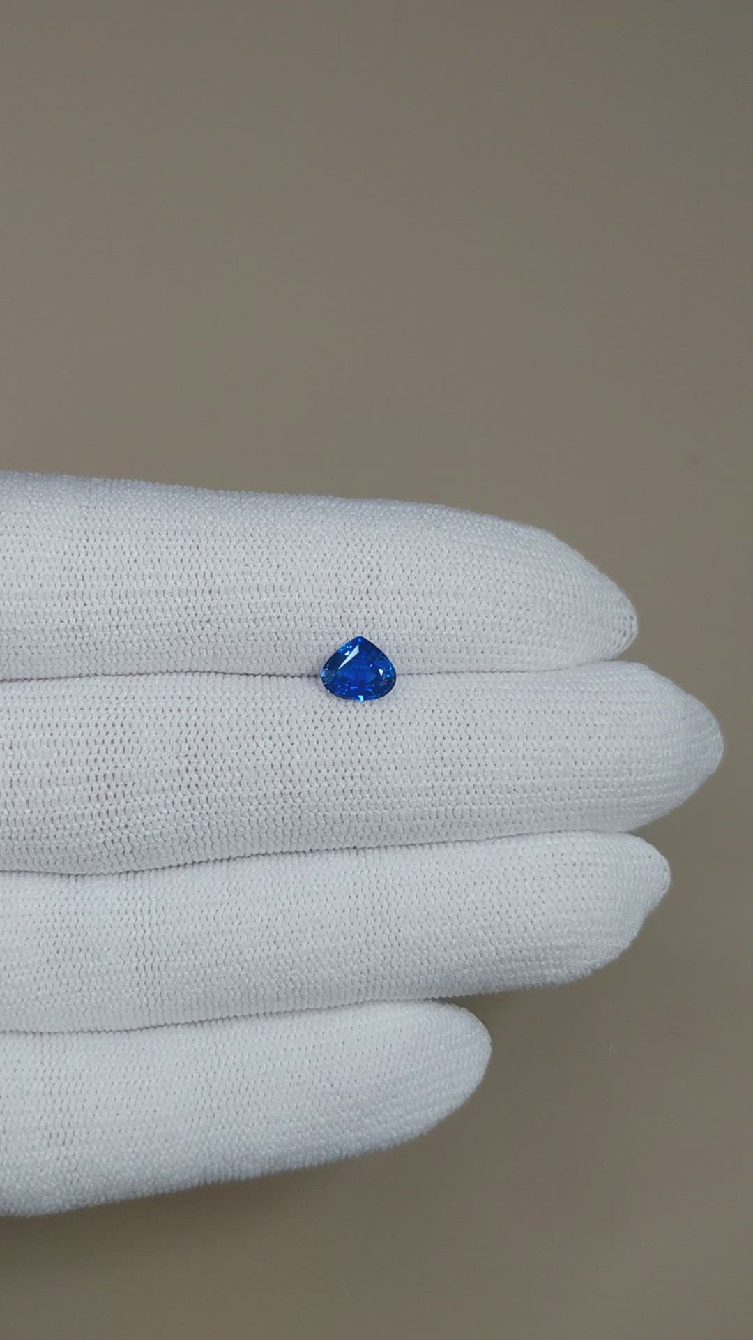 1.13 Ct. Blue Sapphire from Ceylon (Sri Lanka) Size Video