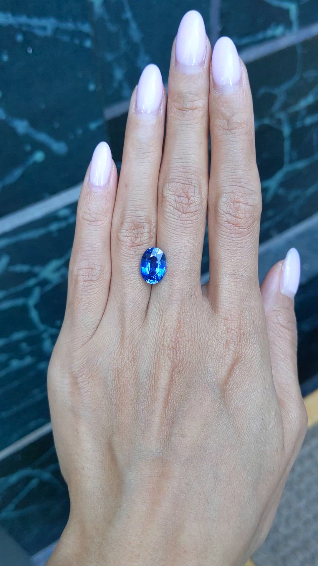 4.63 Ct. Blue Sapphire from Ceylon (Sri Lanka) Size Video