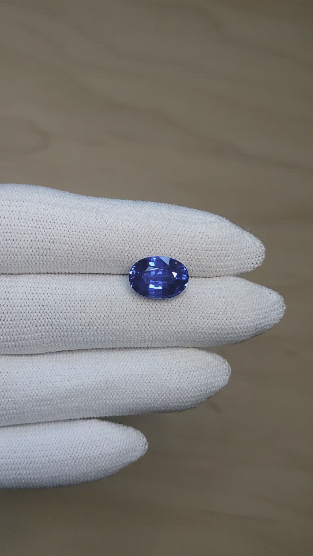 4.63 Ct. Blue Sapphire from Ceylon (Sri Lanka) Size Video