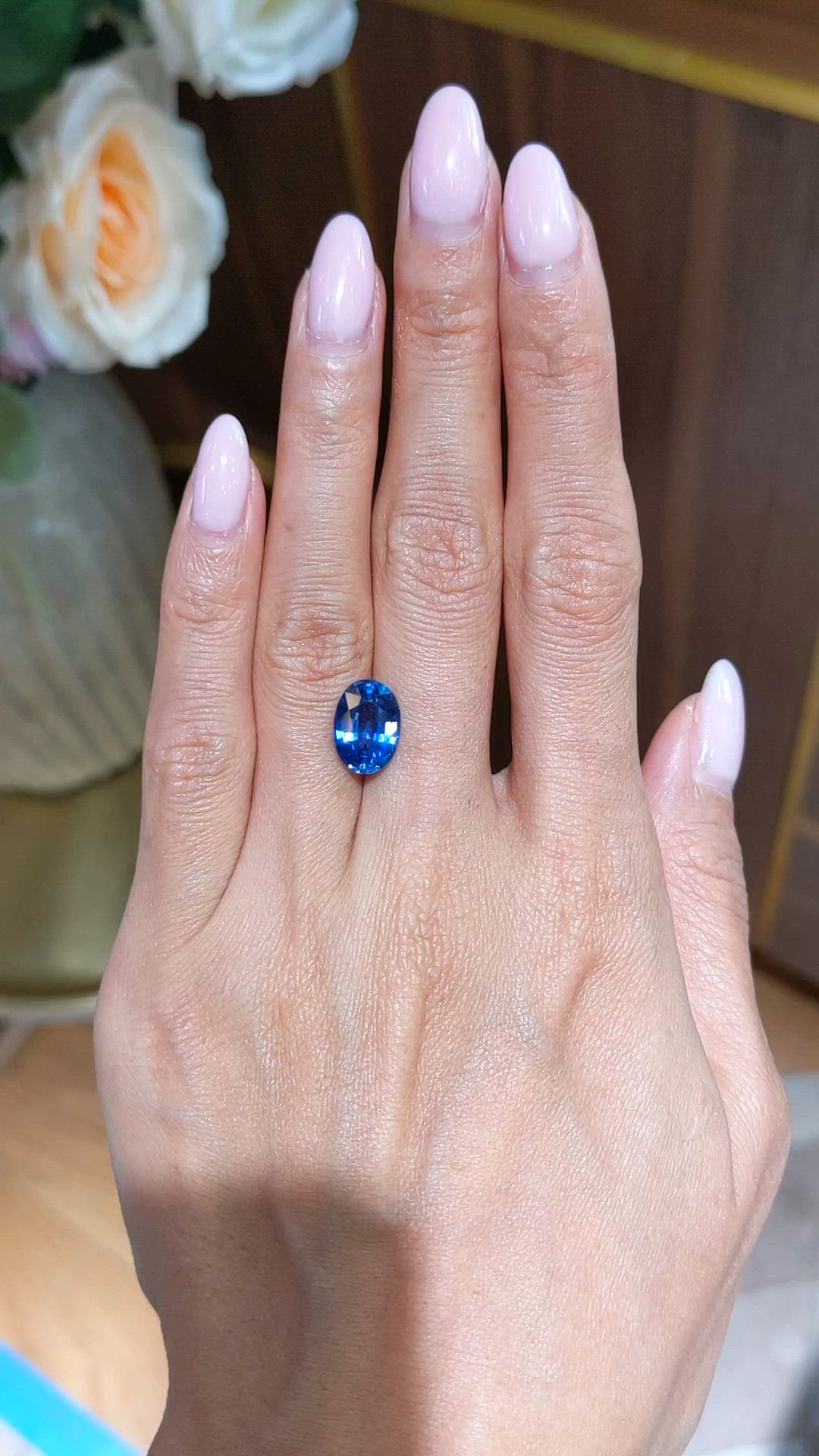 4.63 Ct. Blue Sapphire from Ceylon (Sri Lanka) Size Video