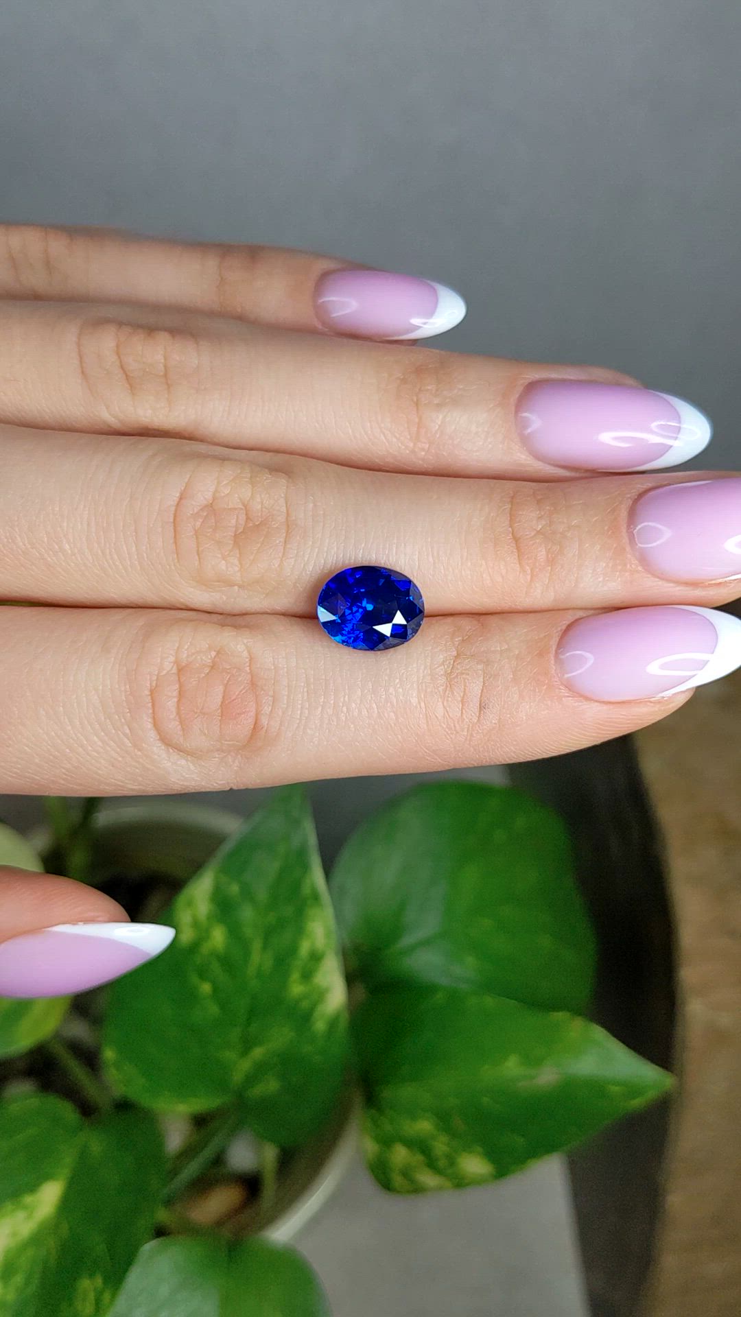 5.14 Ct. Blue Sapphire from Ceylon (Sri Lanka) Size Video