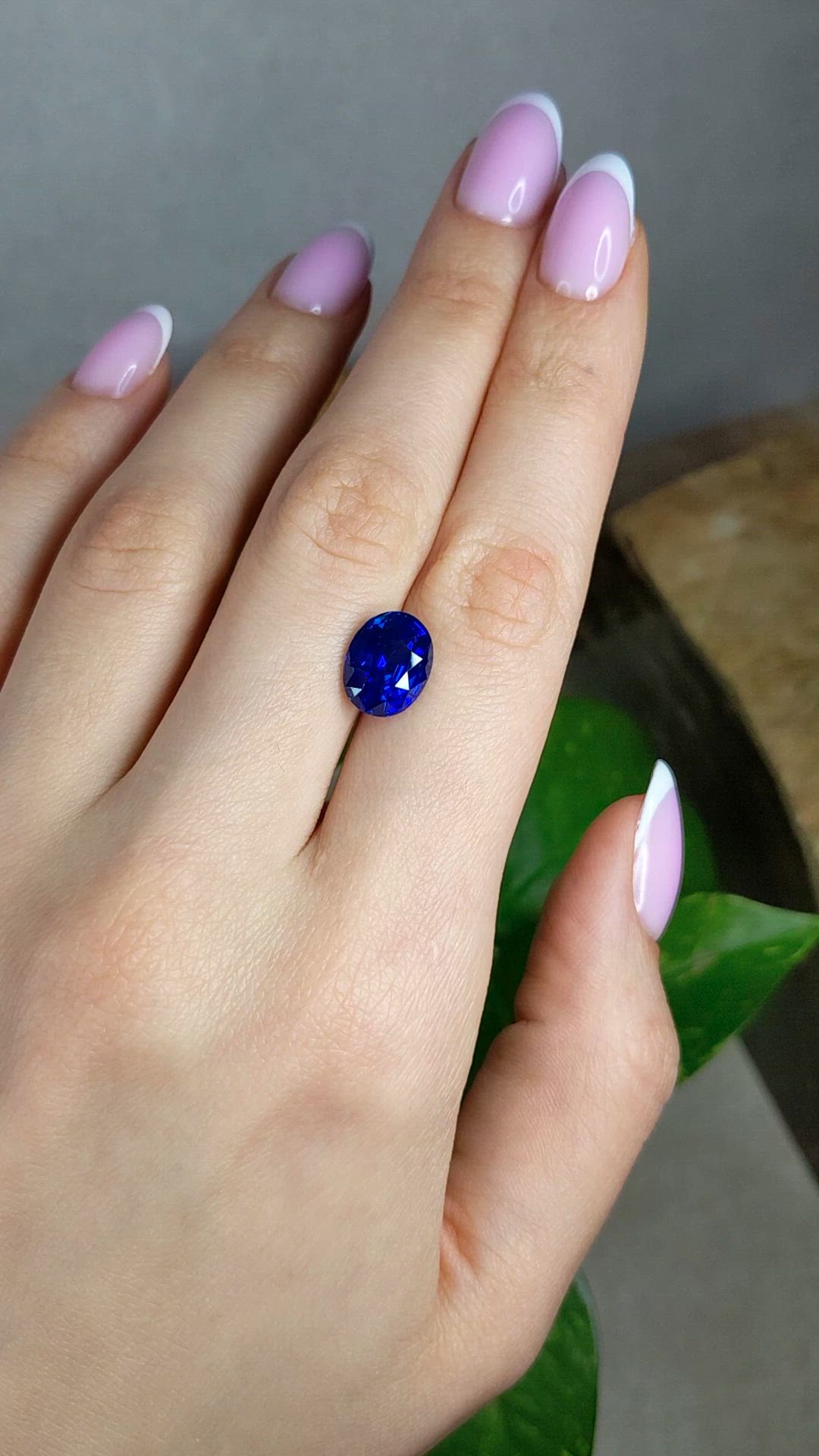 5.14 Ct. Blue Sapphire from Ceylon (Sri Lanka) Size Video