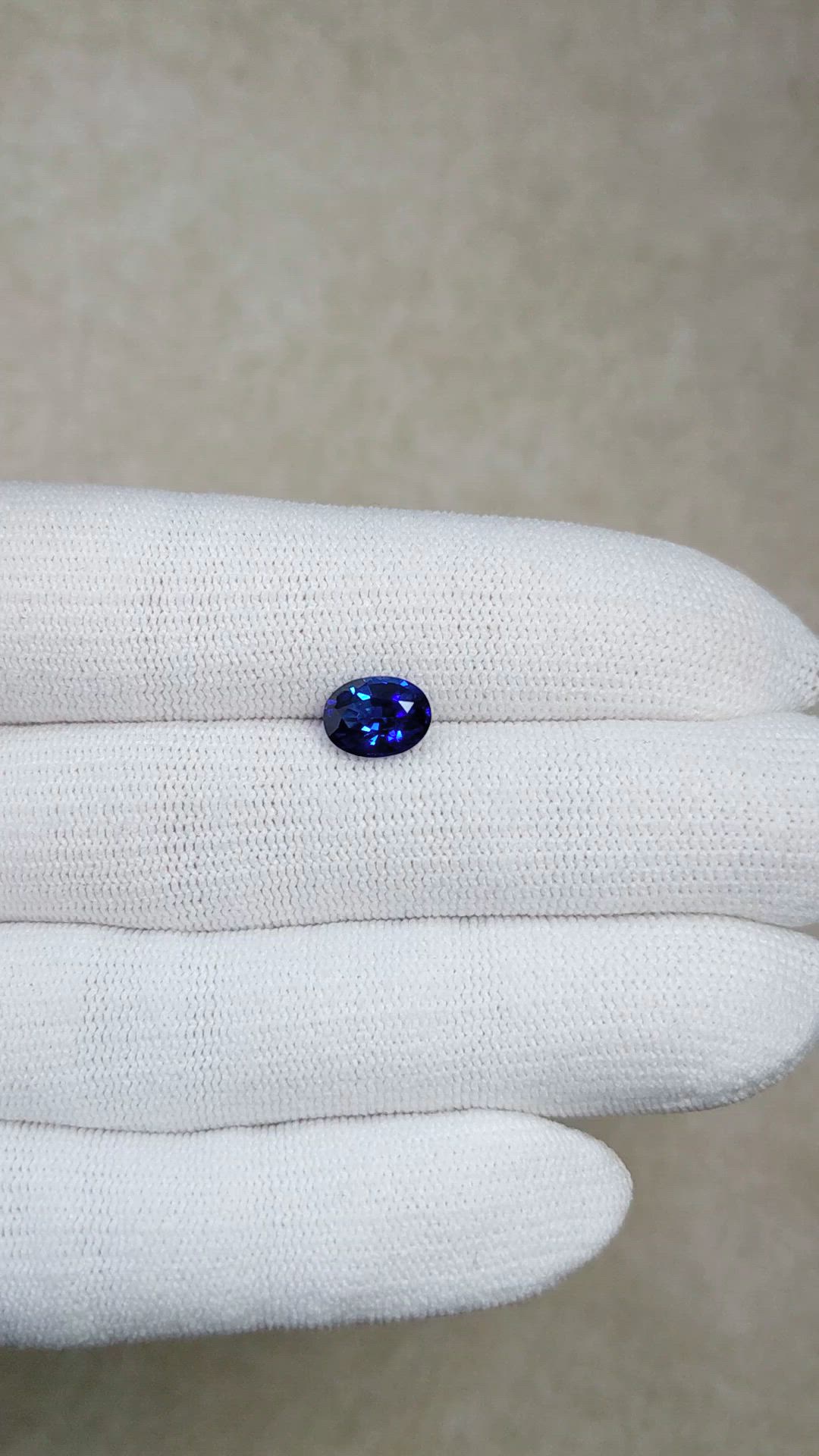 2.20 Ct. Blue Sapphire from Ceylon (Sri Lanka) Size Video
