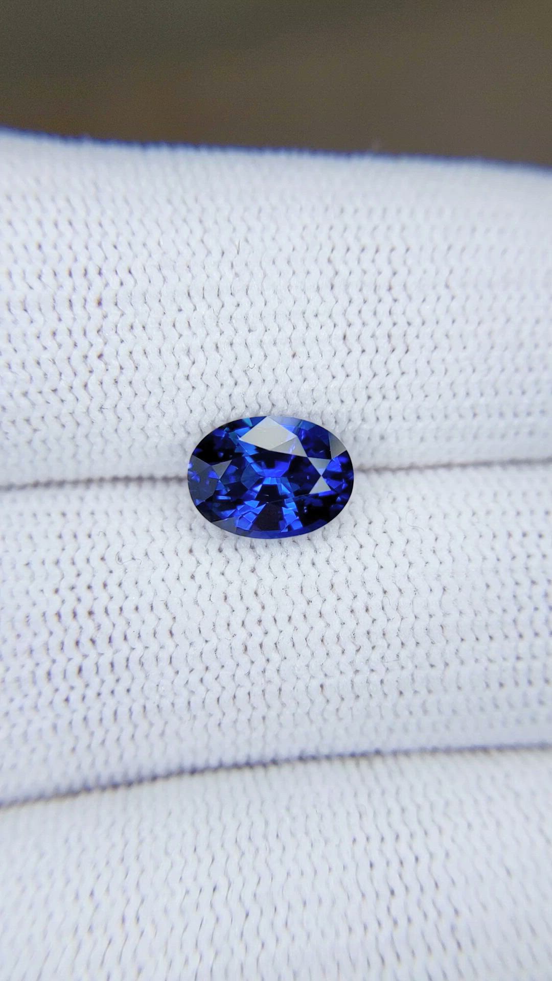 2.20 Ct. Blue Sapphire from Ceylon (Sri Lanka) Size Video