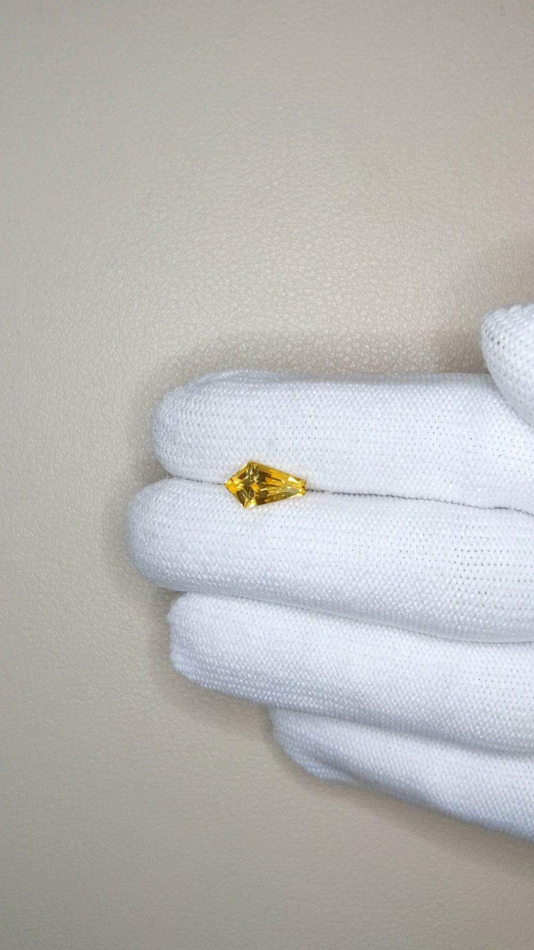 1.70 Ct. Yellow Sapphire from Ceylon (Sri Lanka) Size Video