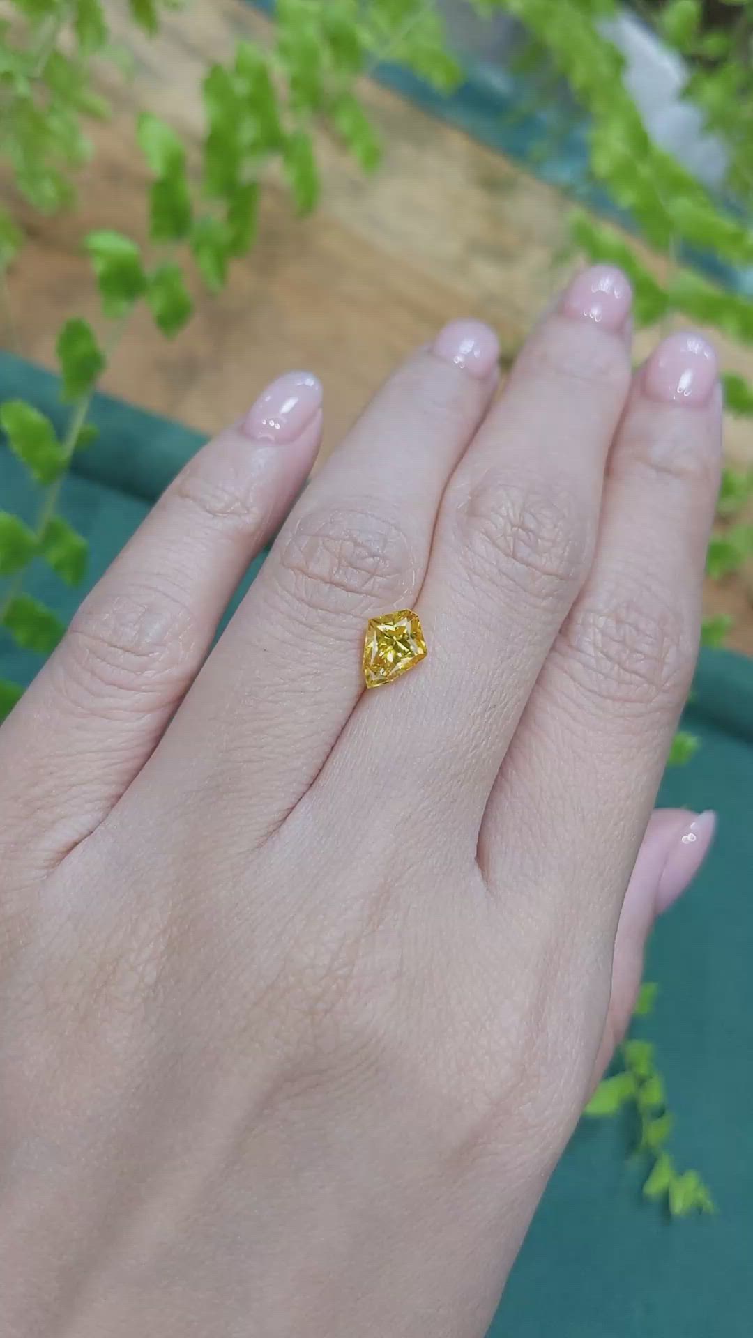 1.54 Ct. Yellow Sapphire from Ceylon (Sri Lanka) Size Video