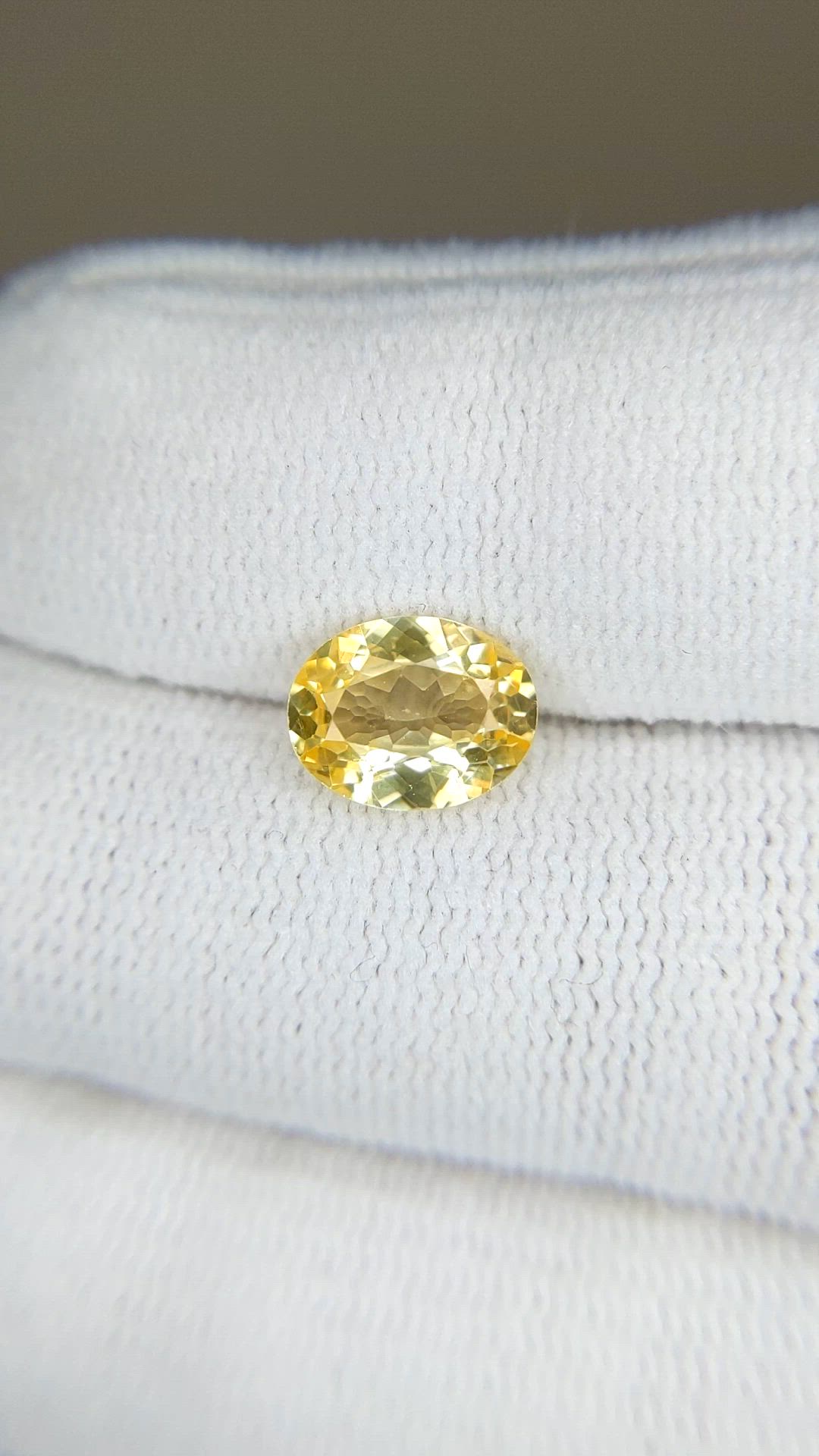 2.00 Ct. Yellow Sapphire from Ceylon (Sri Lanka) Size Video