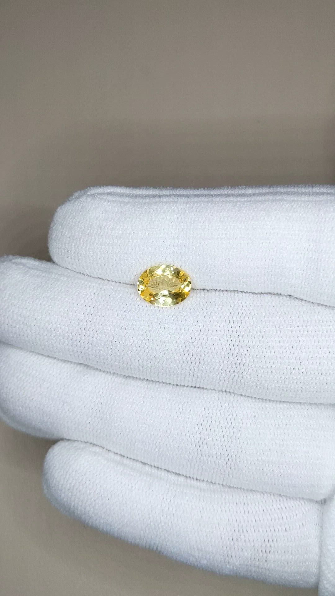 2.00 Ct. Yellow Sapphire from Ceylon (Sri Lanka) Size Video