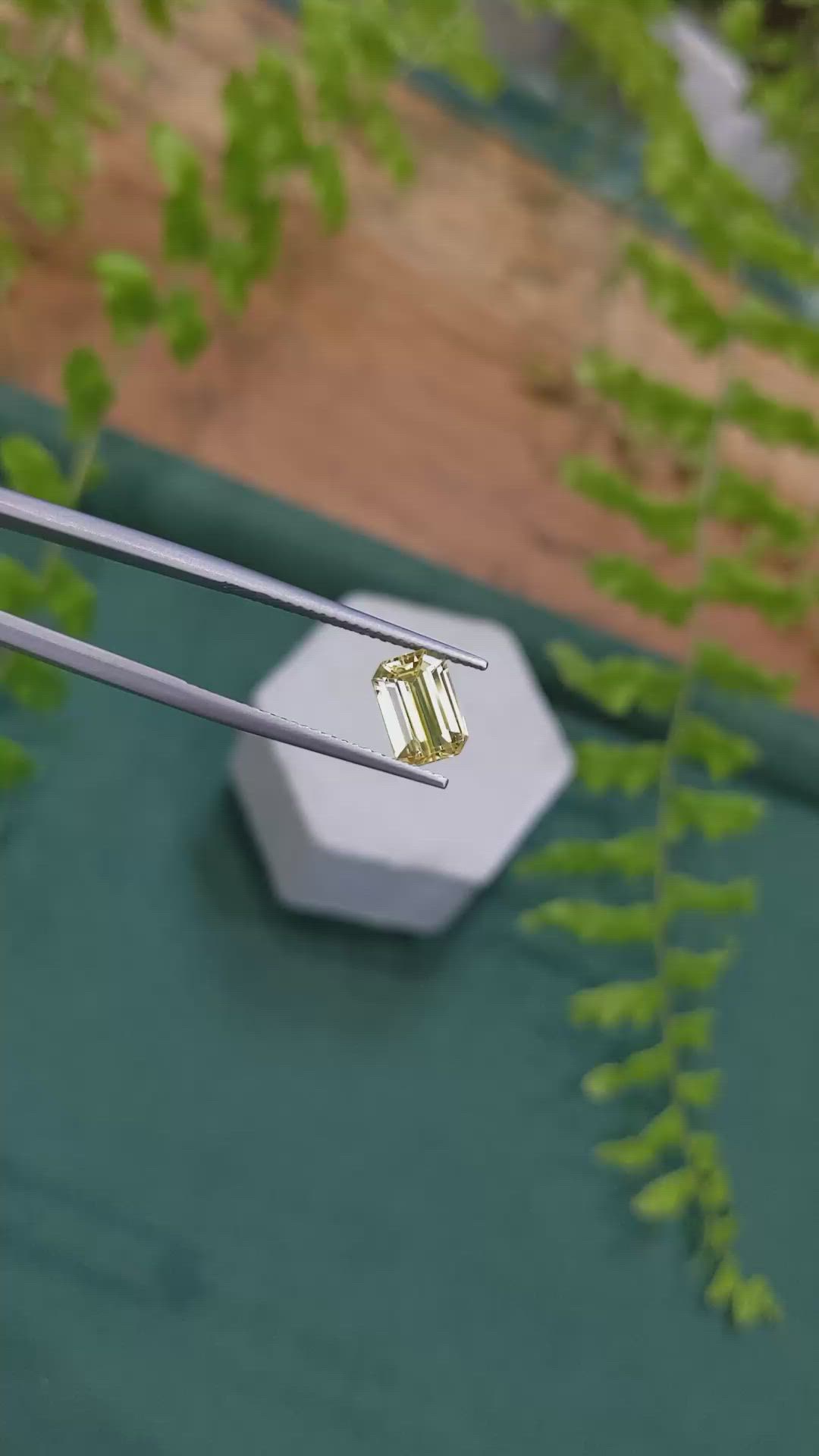 1.89 Ct. Yellow Sapphire from Ceylon (Sri Lanka) Size Video