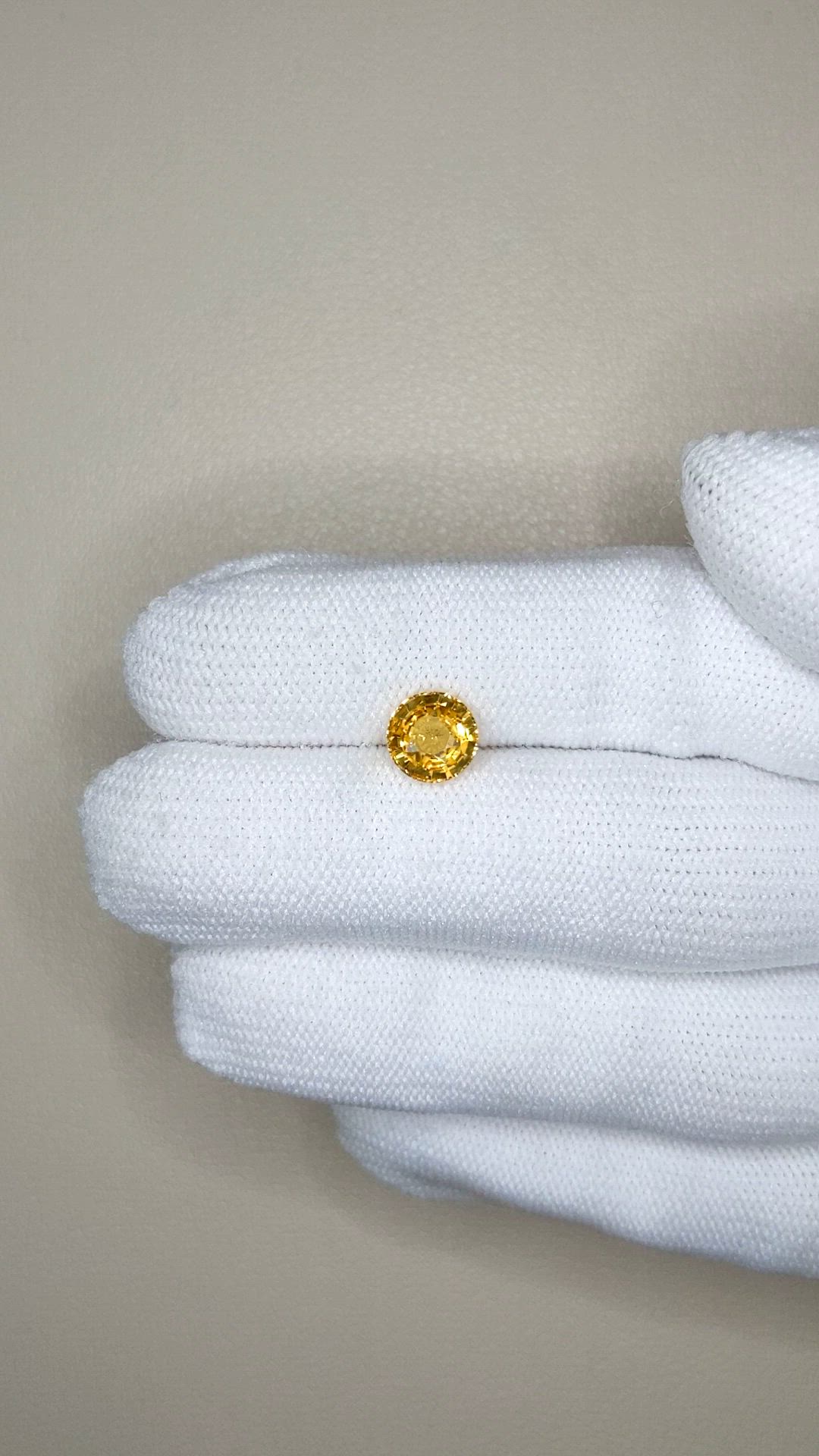 1.61 Ct. Yellow Sapphire from Ceylon (Sri Lanka) Size Video