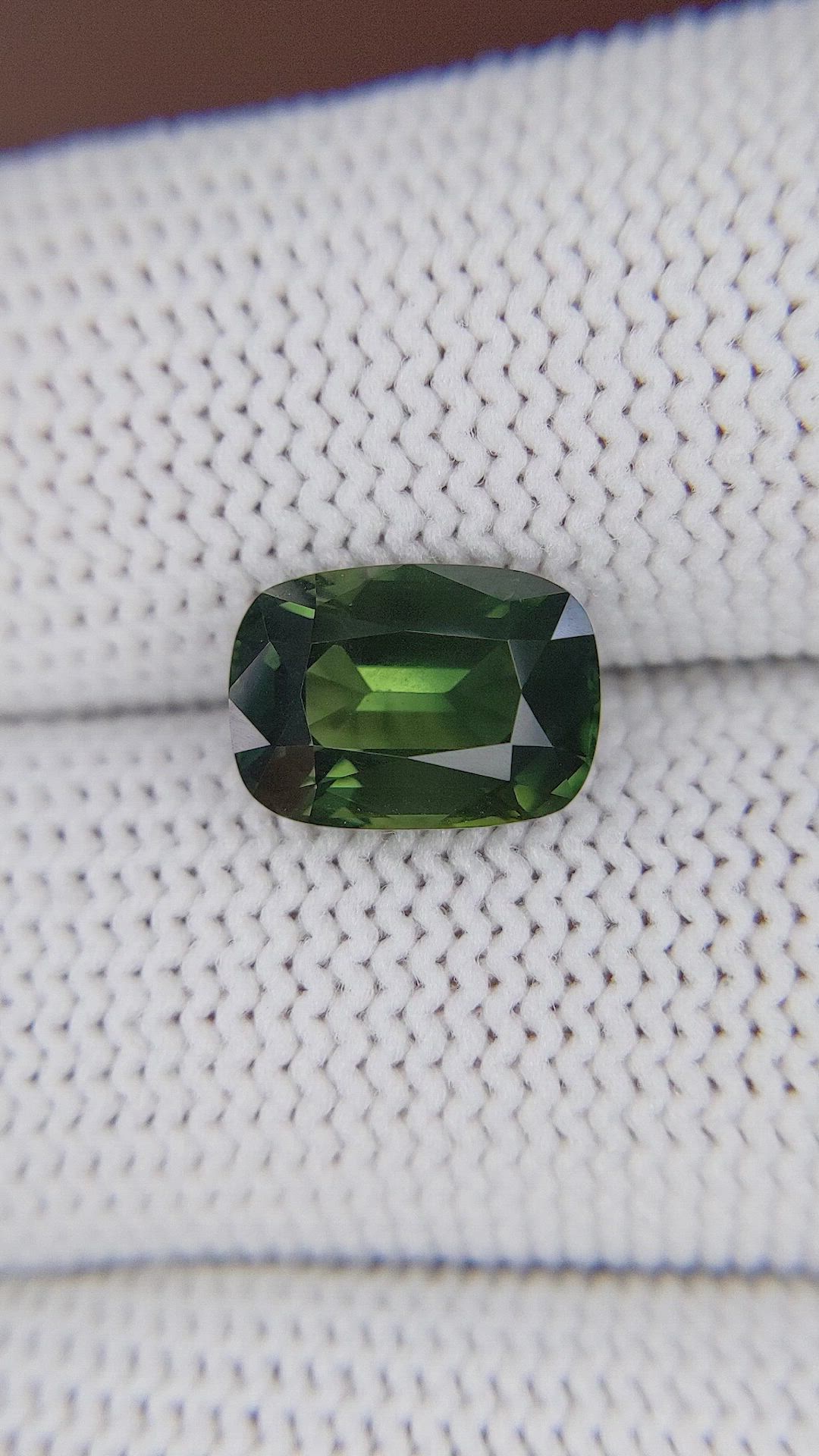 4.09 Ct. Bluish Green Sapphire from Kenya Size Video