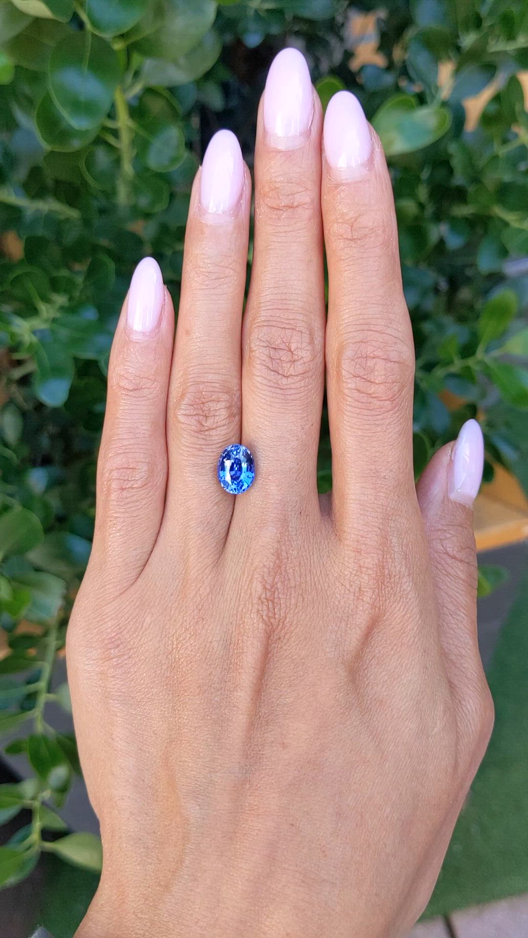 3.80 Ct. Blue Sapphire from Ceylon (Sri Lanka) Size Video