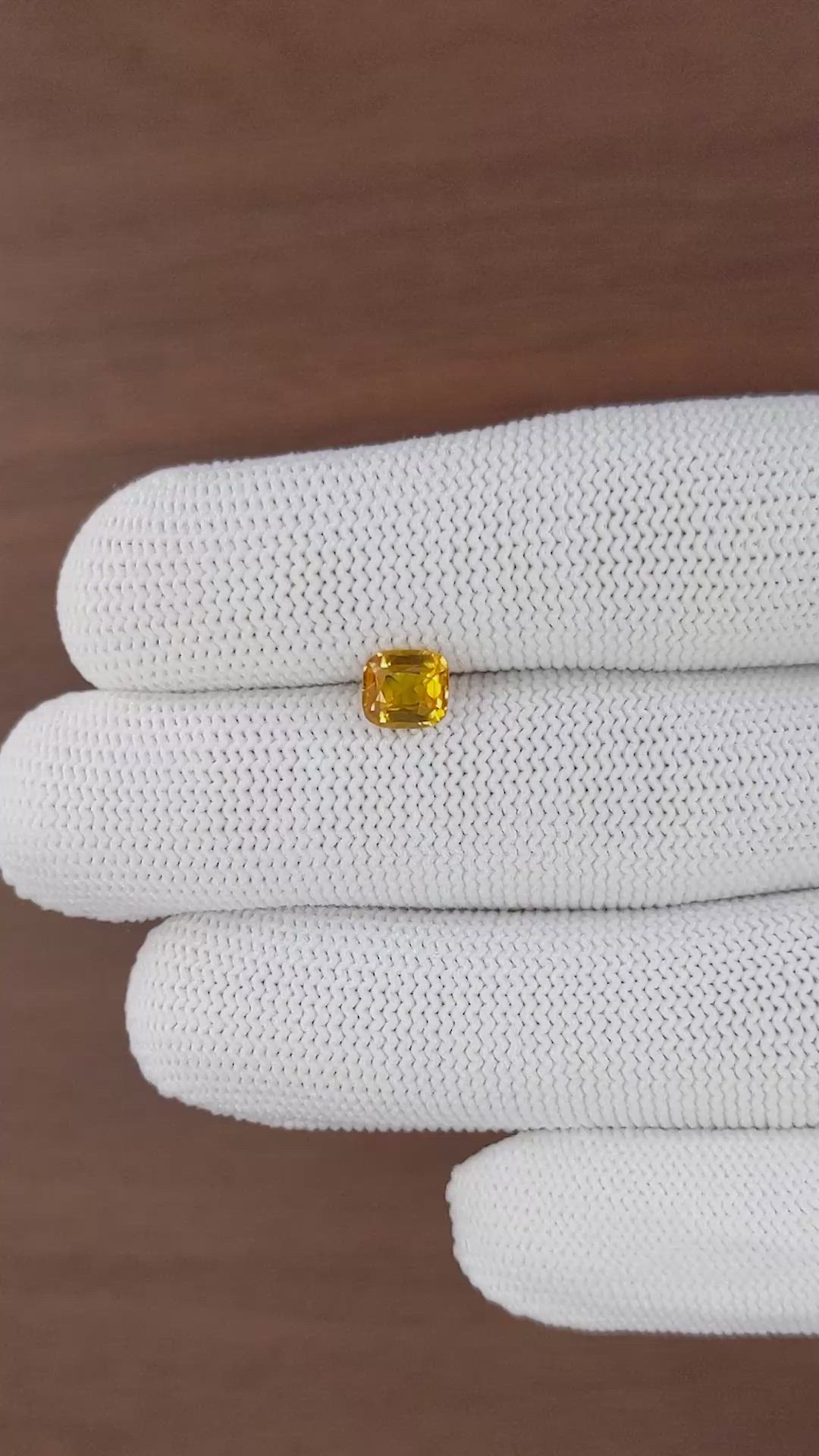 1.32 Ct. Yellowish Orange Sapphire from Ceylon (Sri Lanka) Size Video