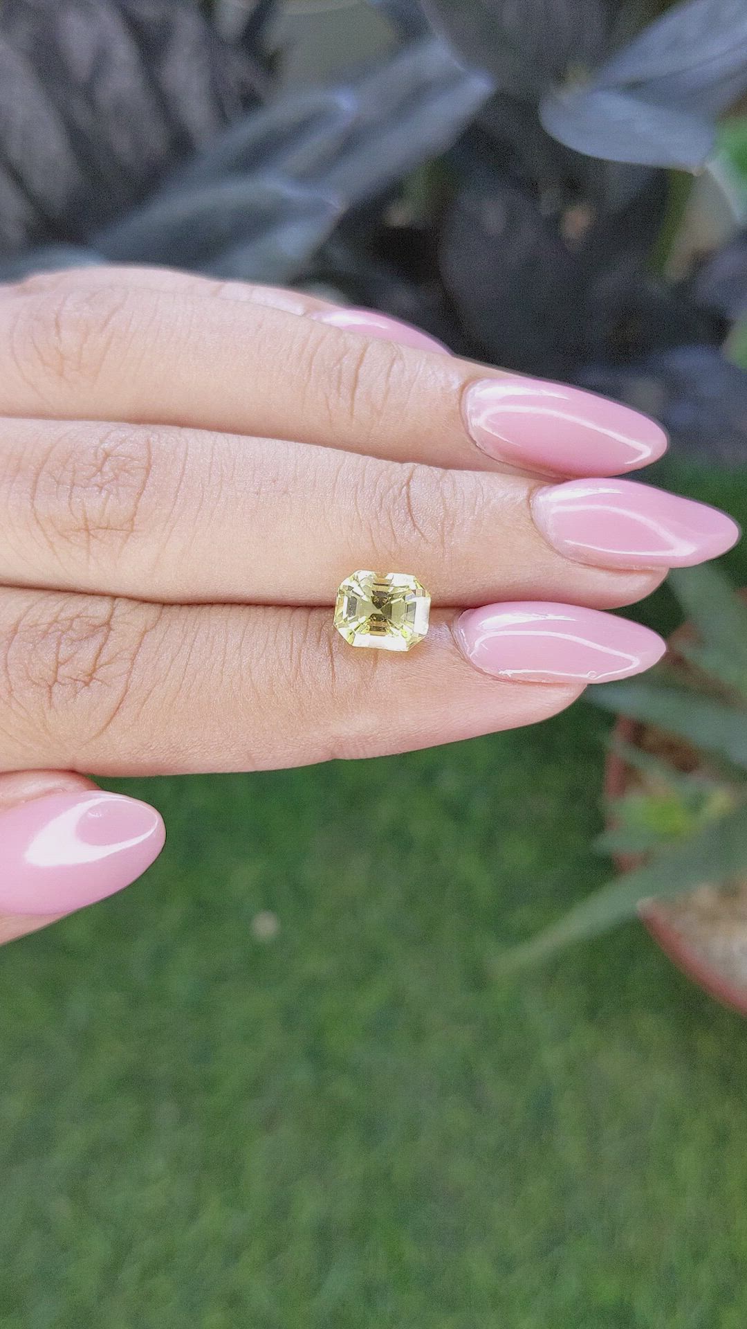 2.58 Ct. Yellow Sapphire from Ceylon (Sri Lanka) Size Video