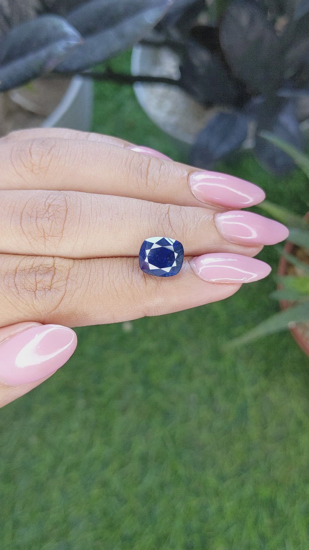 5.55 Ct. Greenish Blue Sapphire from Ceylon (Sri Lanka) Size Video
