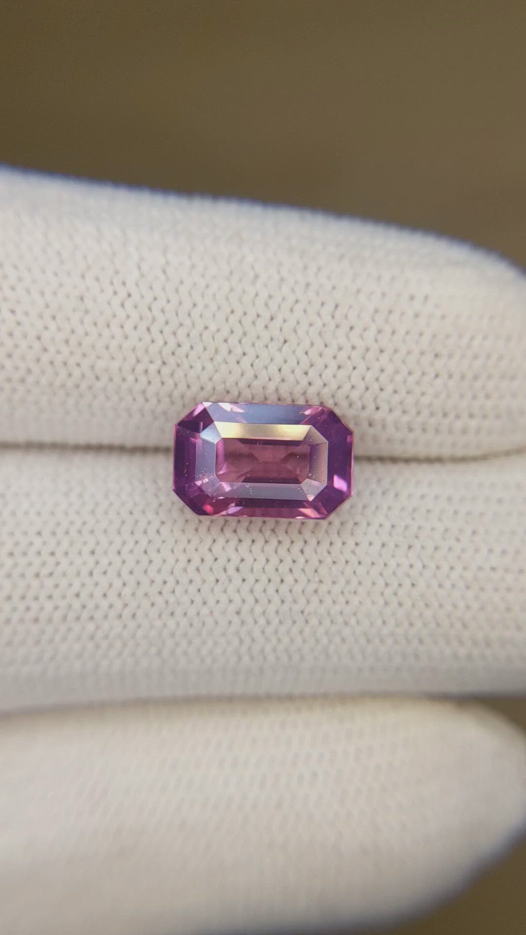4.02 Ct. Purplish Pink Sapphire from Ceylon (Sri Lanka) Size Video