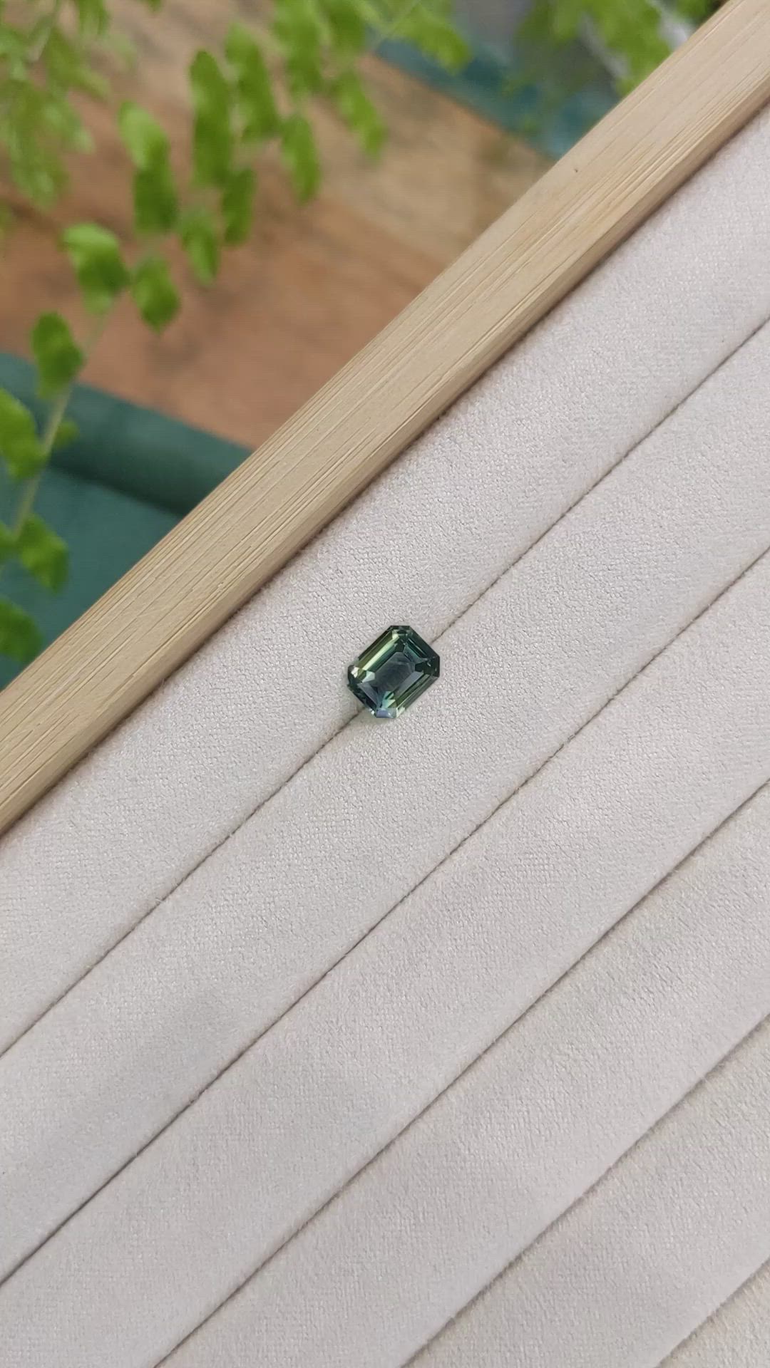 2.06 Ct. Bi Color / Parti Sapphire from Ceylon (Sri Lanka) Size Video