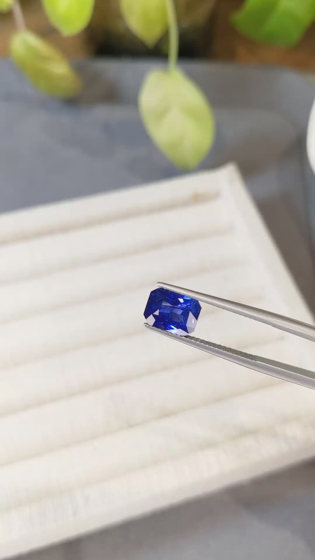 4.14 Ct. Blue Sapphire from Ceylon (Sri Lanka) Size Video