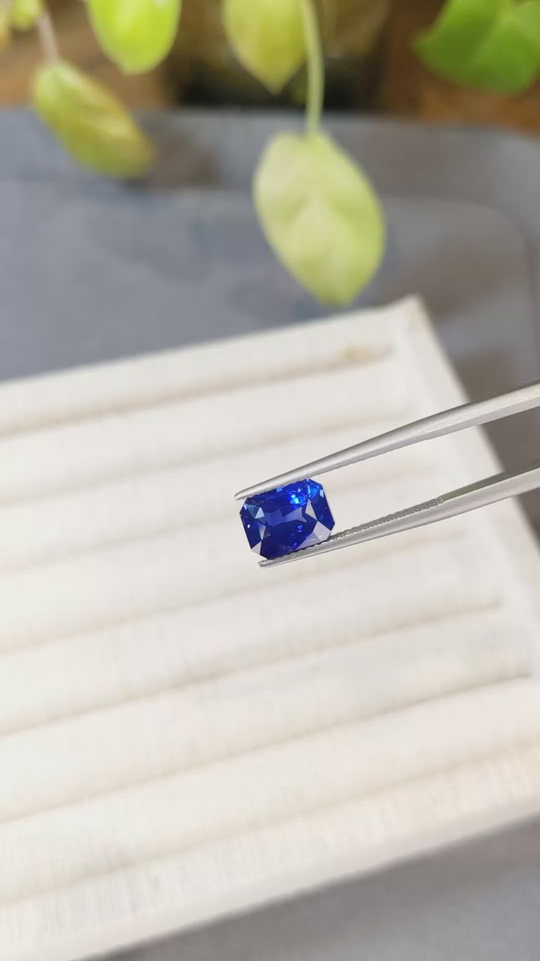 4.14 Ct. Blue Sapphire from Ceylon (Sri Lanka) Size Video