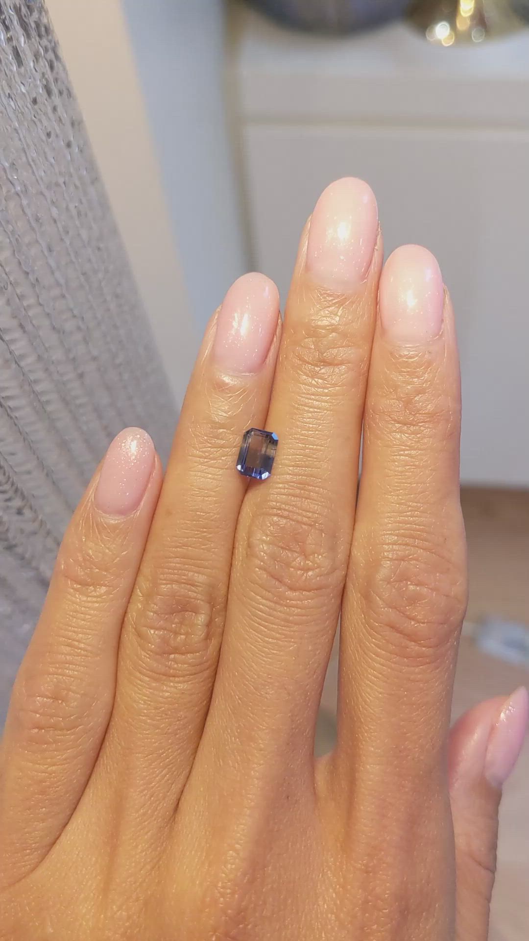 1.03 Ct. Bi Color Sapphire from Ceylon (Sri Lanka) Size Video