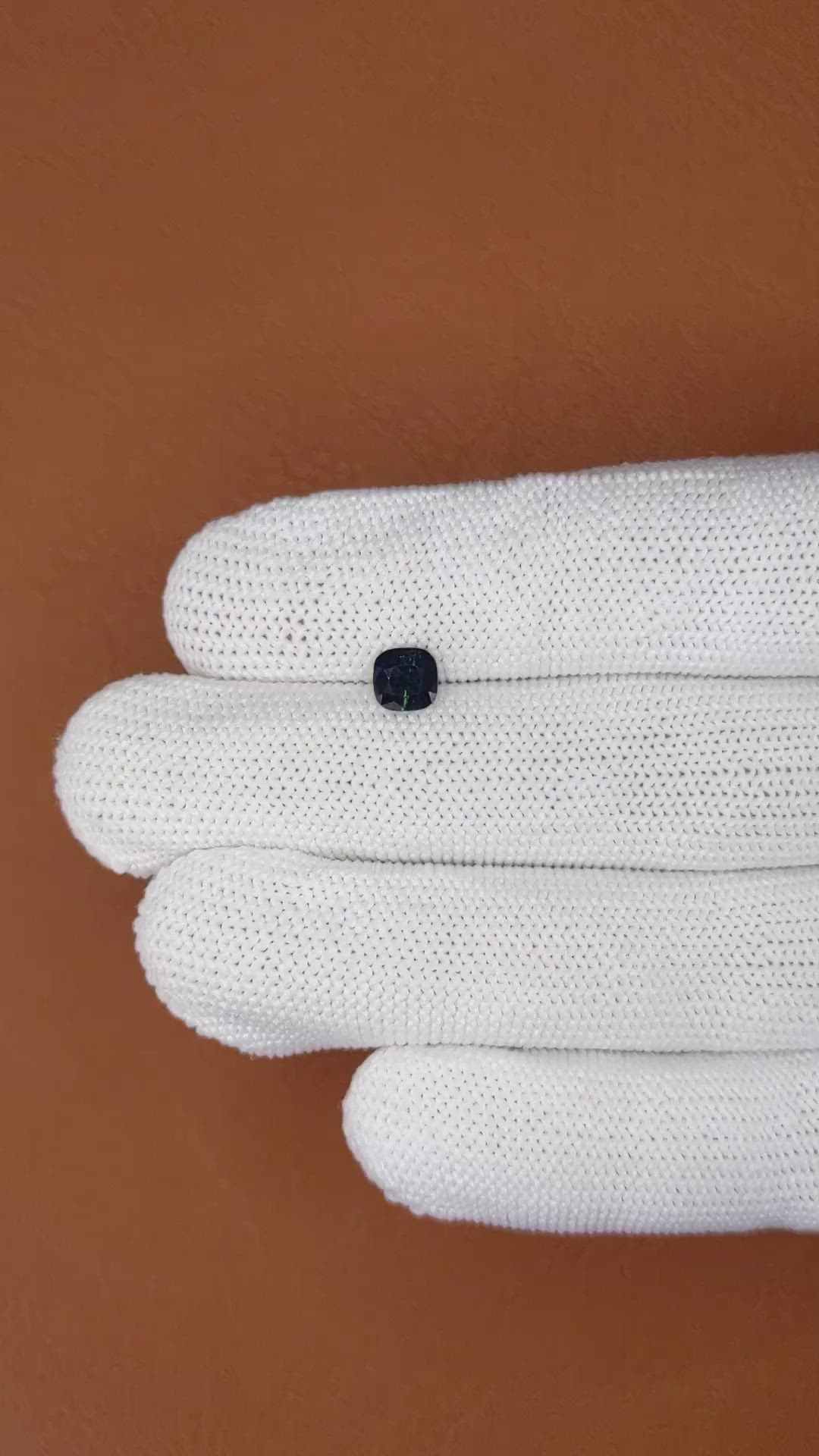 1.00 Ct. Greenish Blue Sapphire from Ceylon (Sri Lanka) Size Video