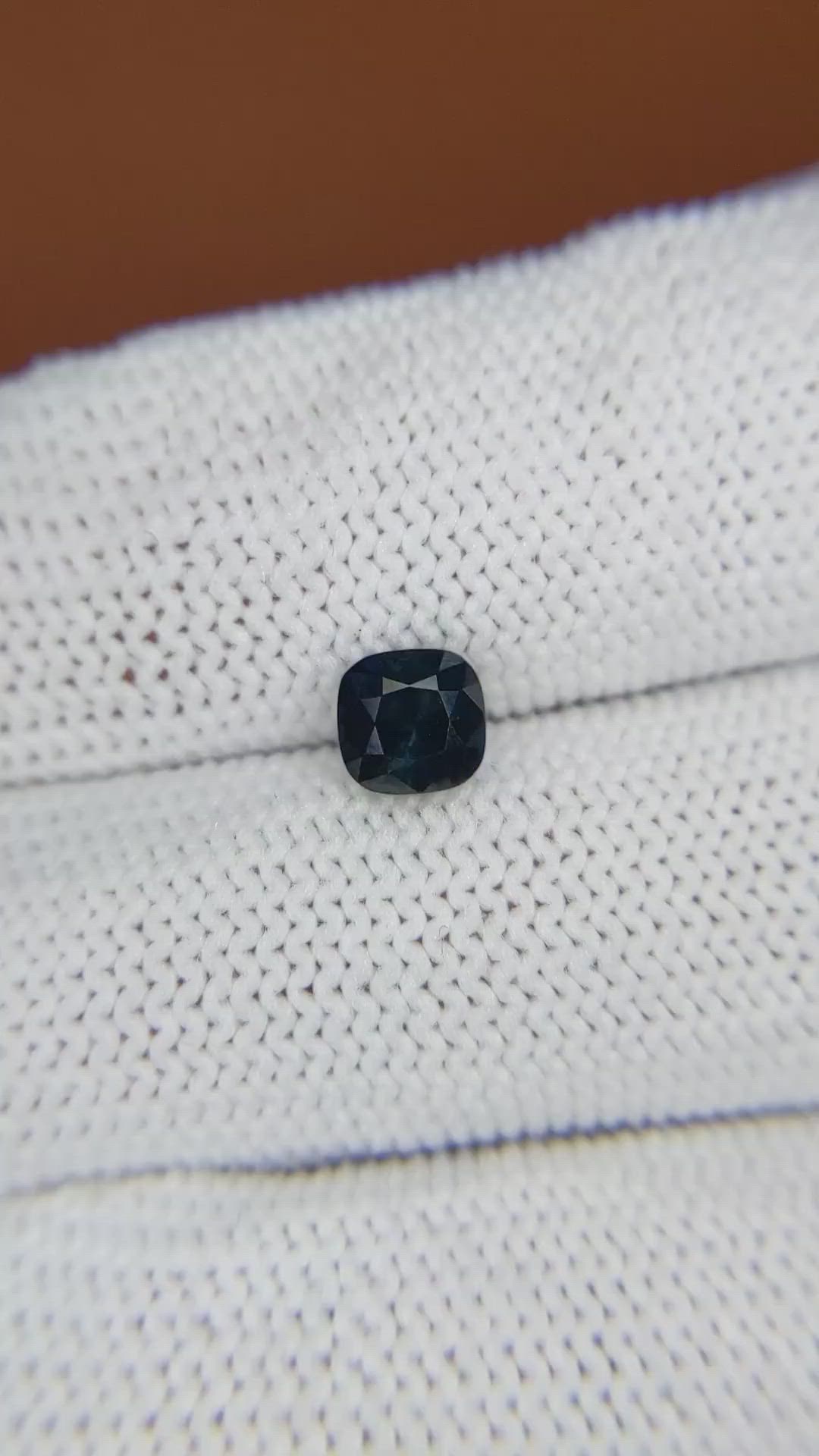 1.00 Ct. Greenish Blue Sapphire from Ceylon (Sri Lanka) Size Video