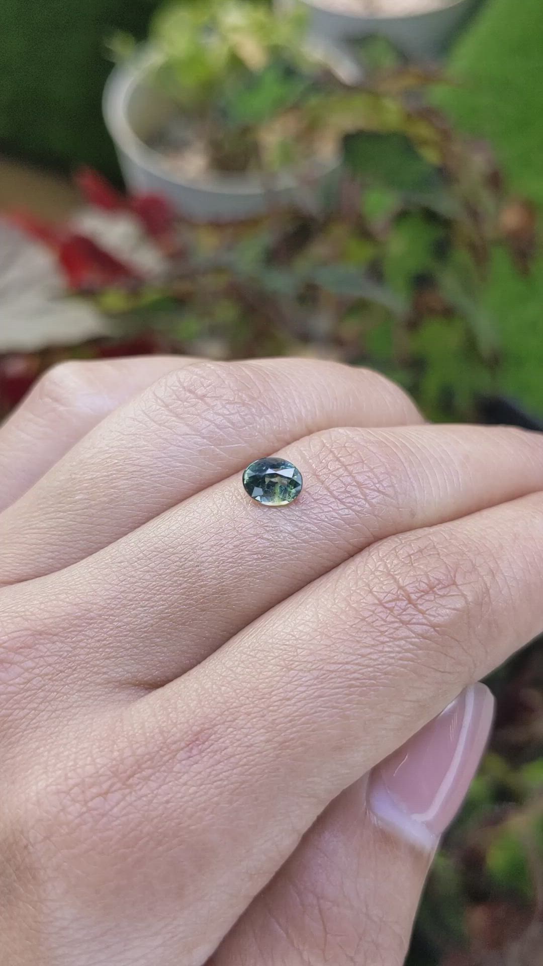 1.06 Ct. Bi Color / Parti Sapphire from Ceylon (Sri Lanka) Size Video