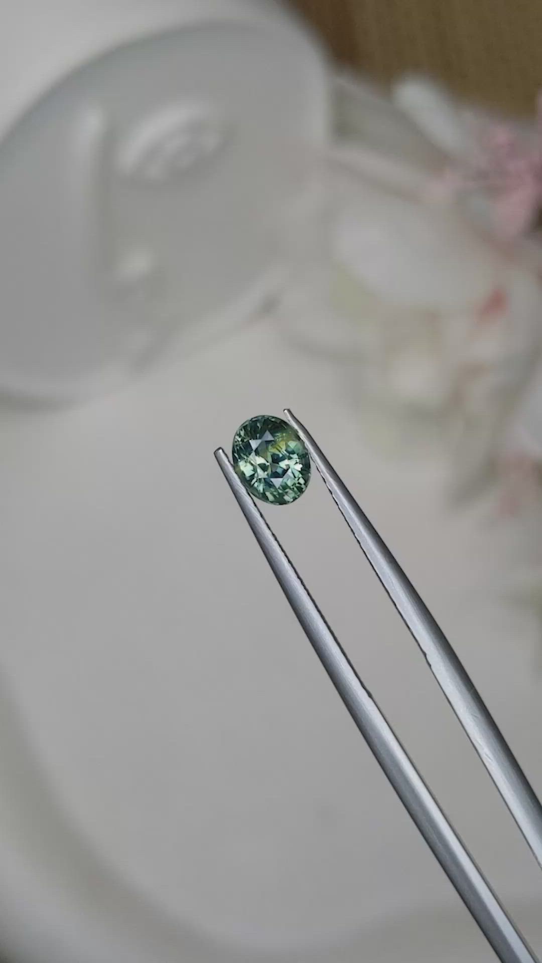 1.06 Ct. Bi Color / Parti Sapphire from Ceylon (Sri Lanka) Size Video